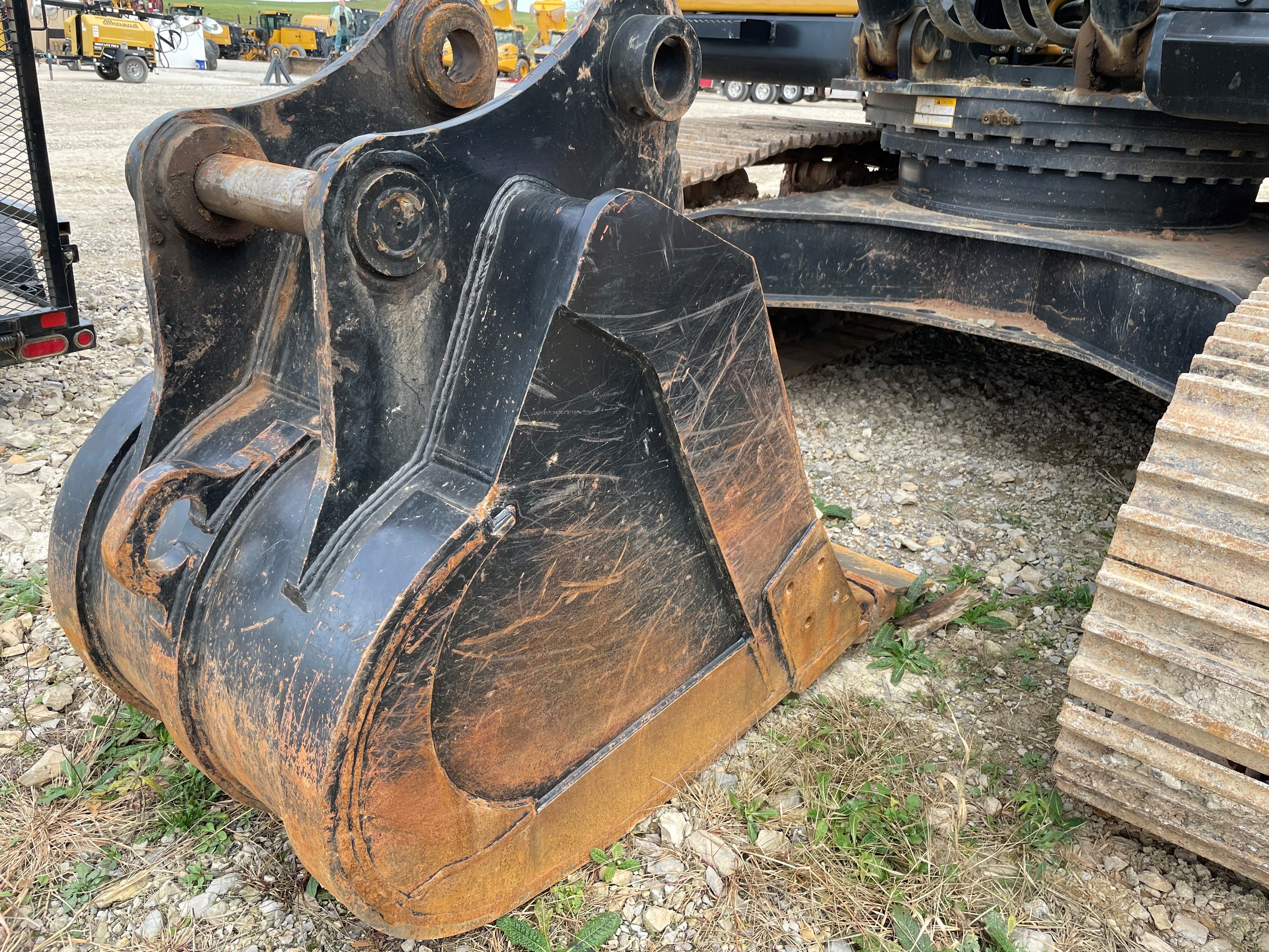 36" BUCKET FOR SY365C Photo 1 Thumbnail