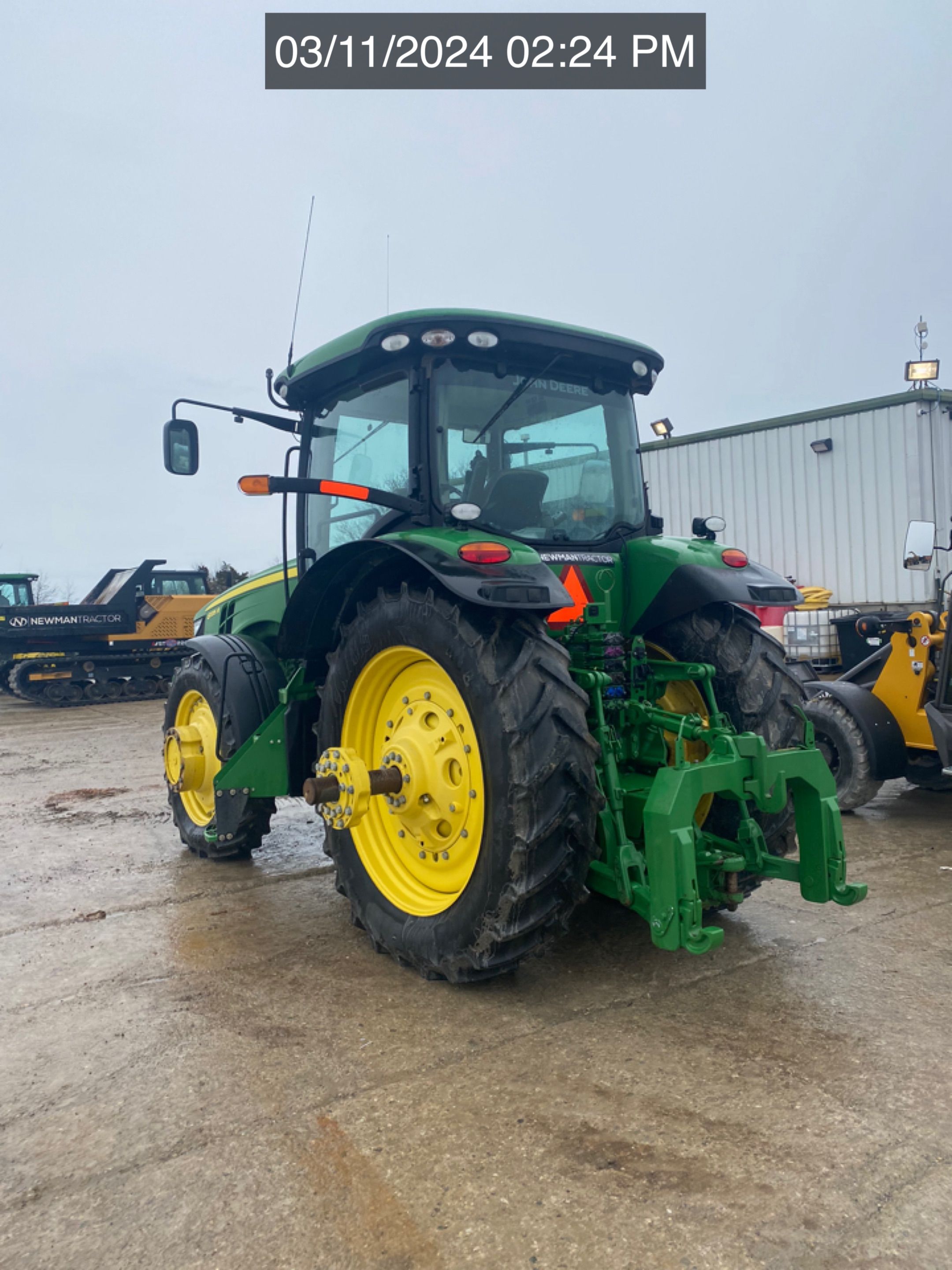 2012 JOHN DEERE 8335R Photo 3 Thumbnail