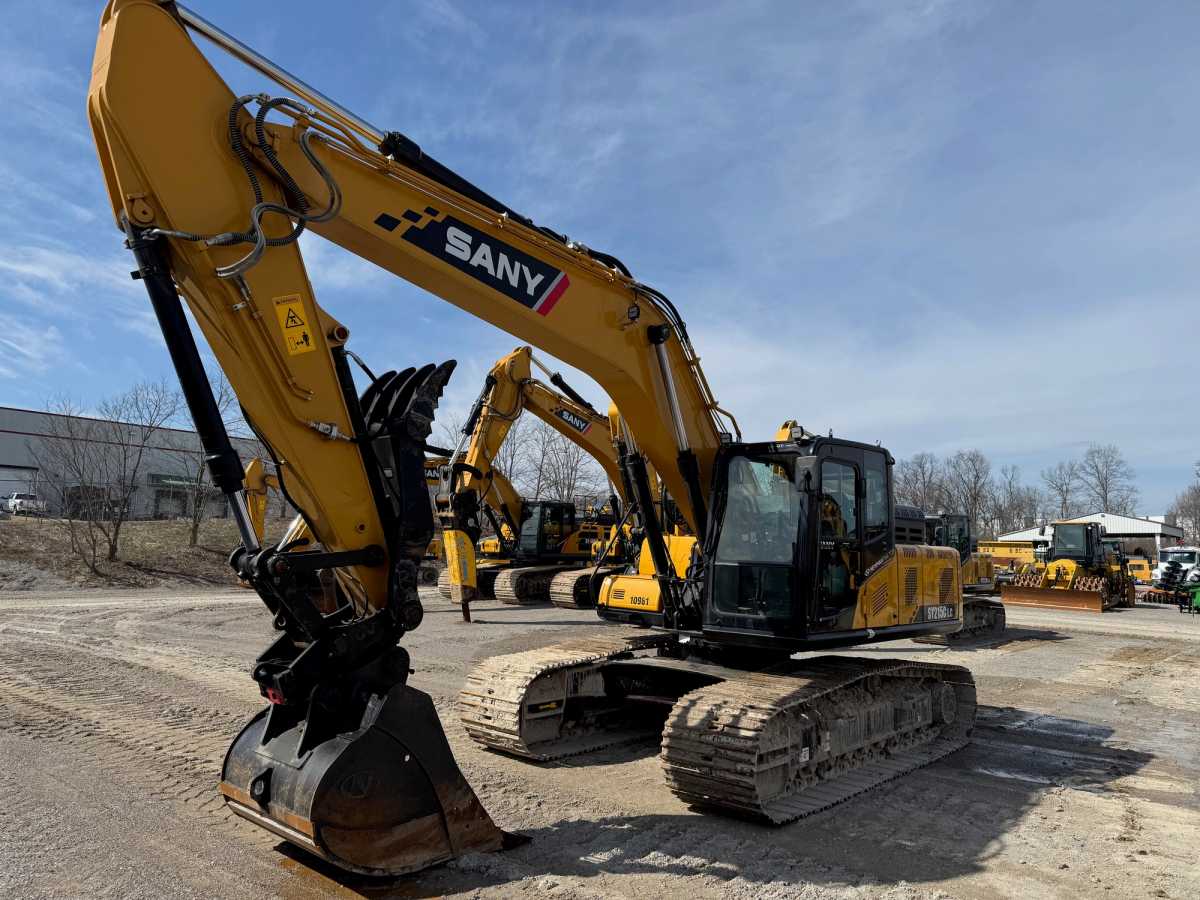 2023 SANY SY215C Photo 1