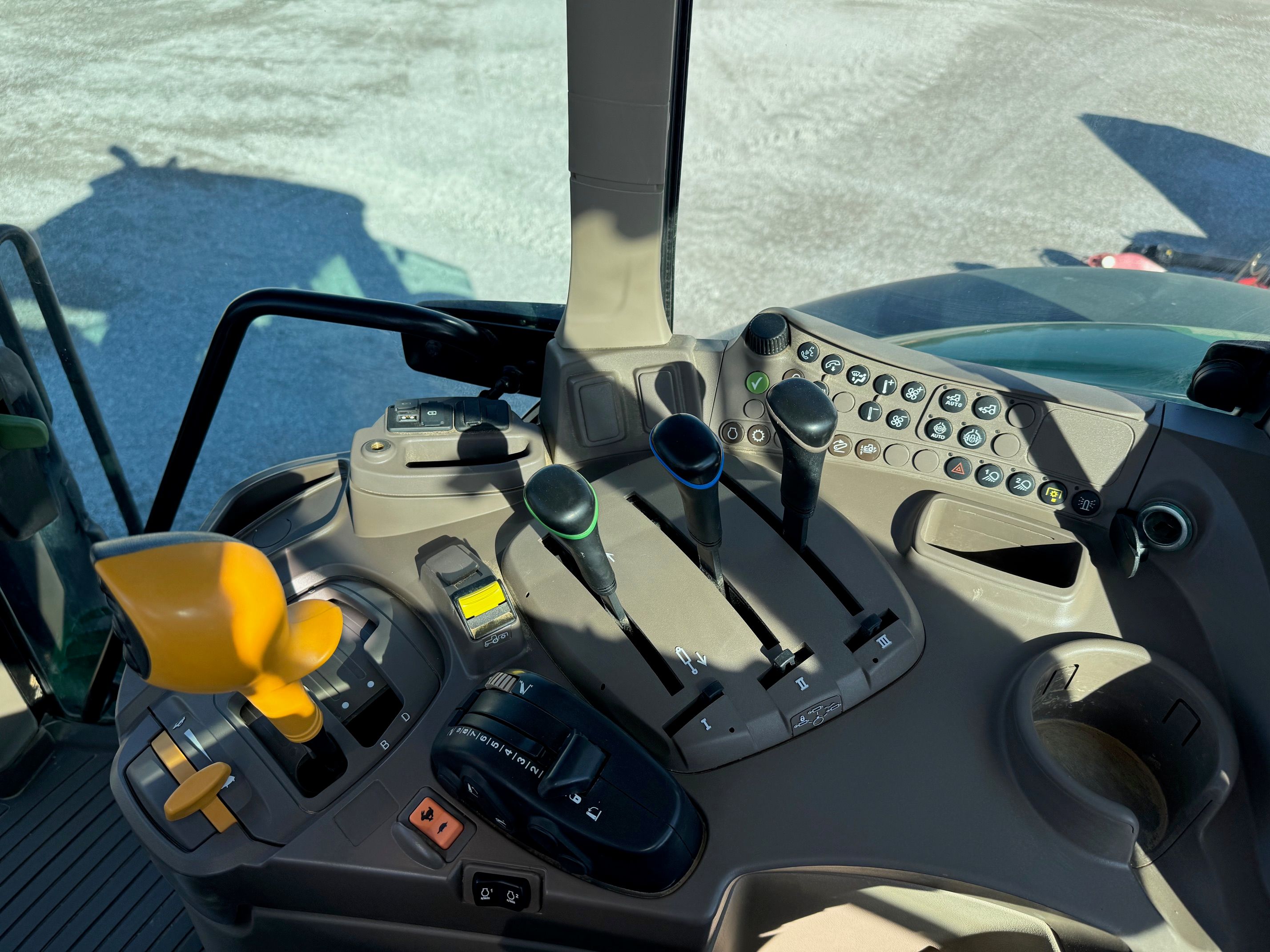 2024 JOHN DEERE 6155M Photo 6 Thumbnail