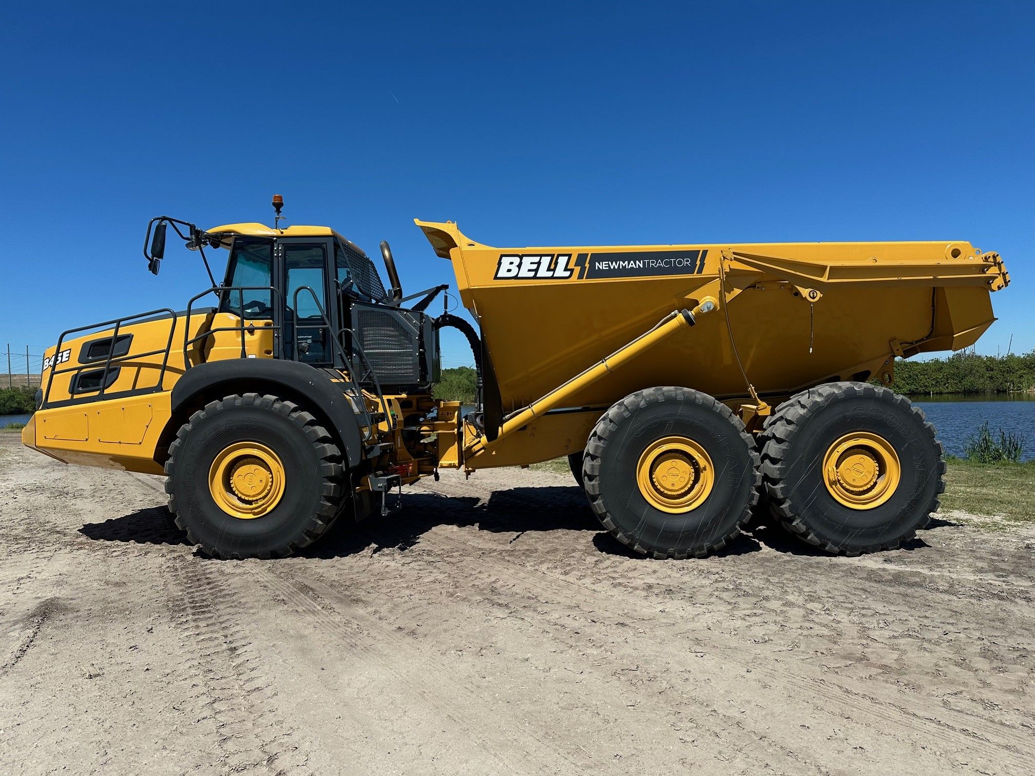 2025 BELL B45E Photo 2 Thumbnail