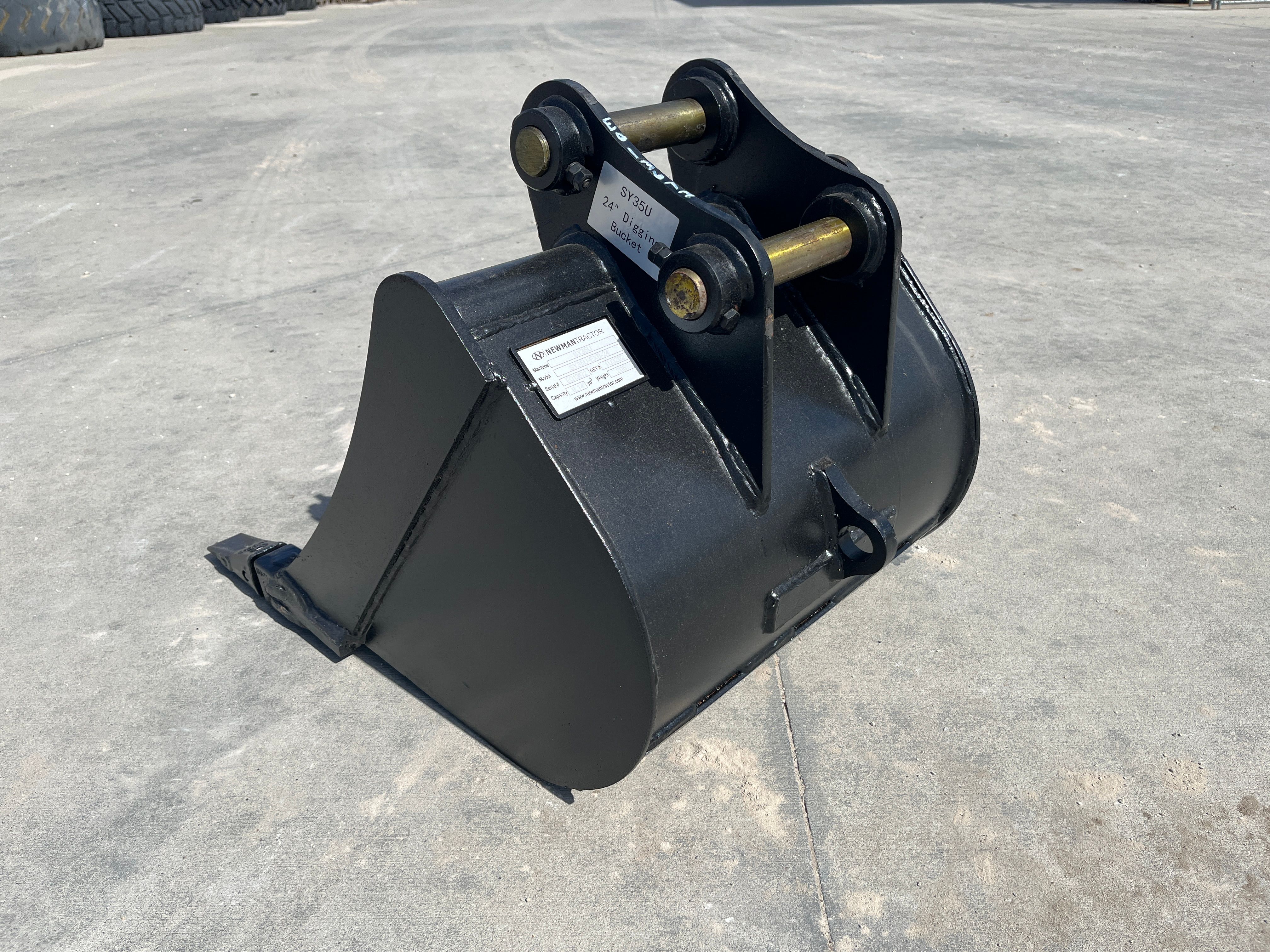 24" BUCKET FOR SY35U Photo 2 Thumbnail