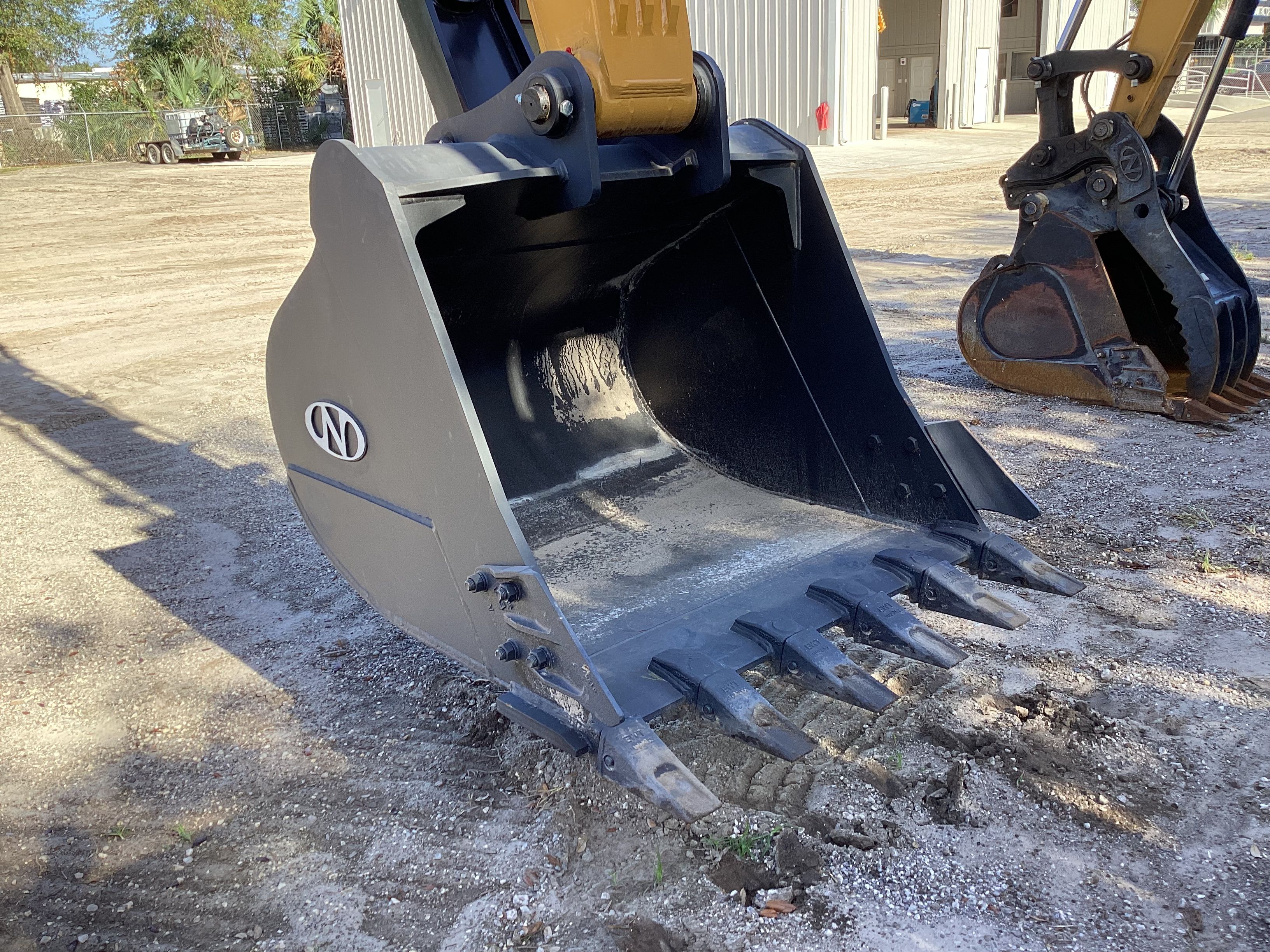 54" BUCKET FOR SY215C Photo 3 Thumbnail