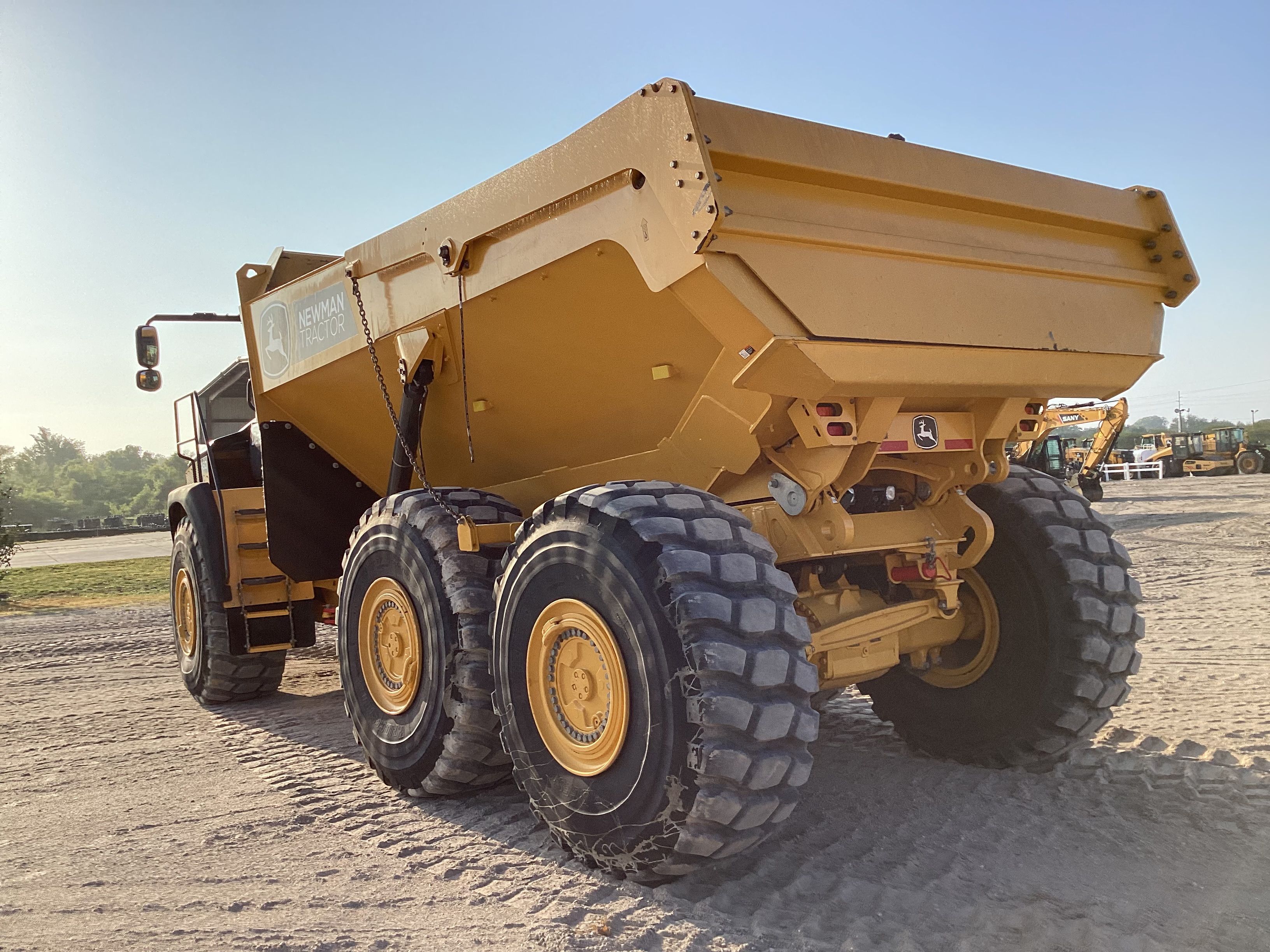 2023 JOHN DEERE 460P Photo 3 Thumbnail