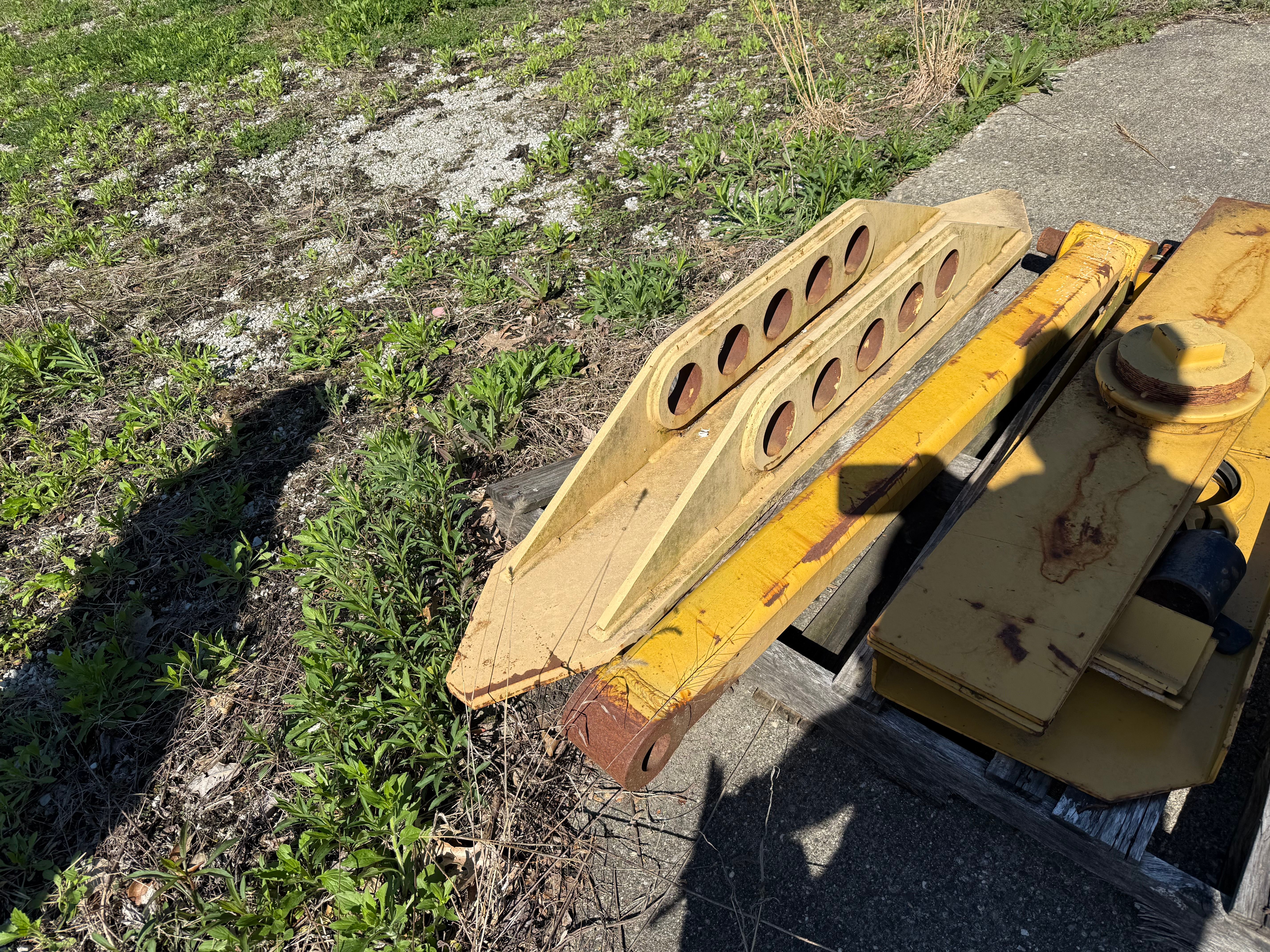 THIRD MEMBER BRACKET Photo 1 Thumbnail