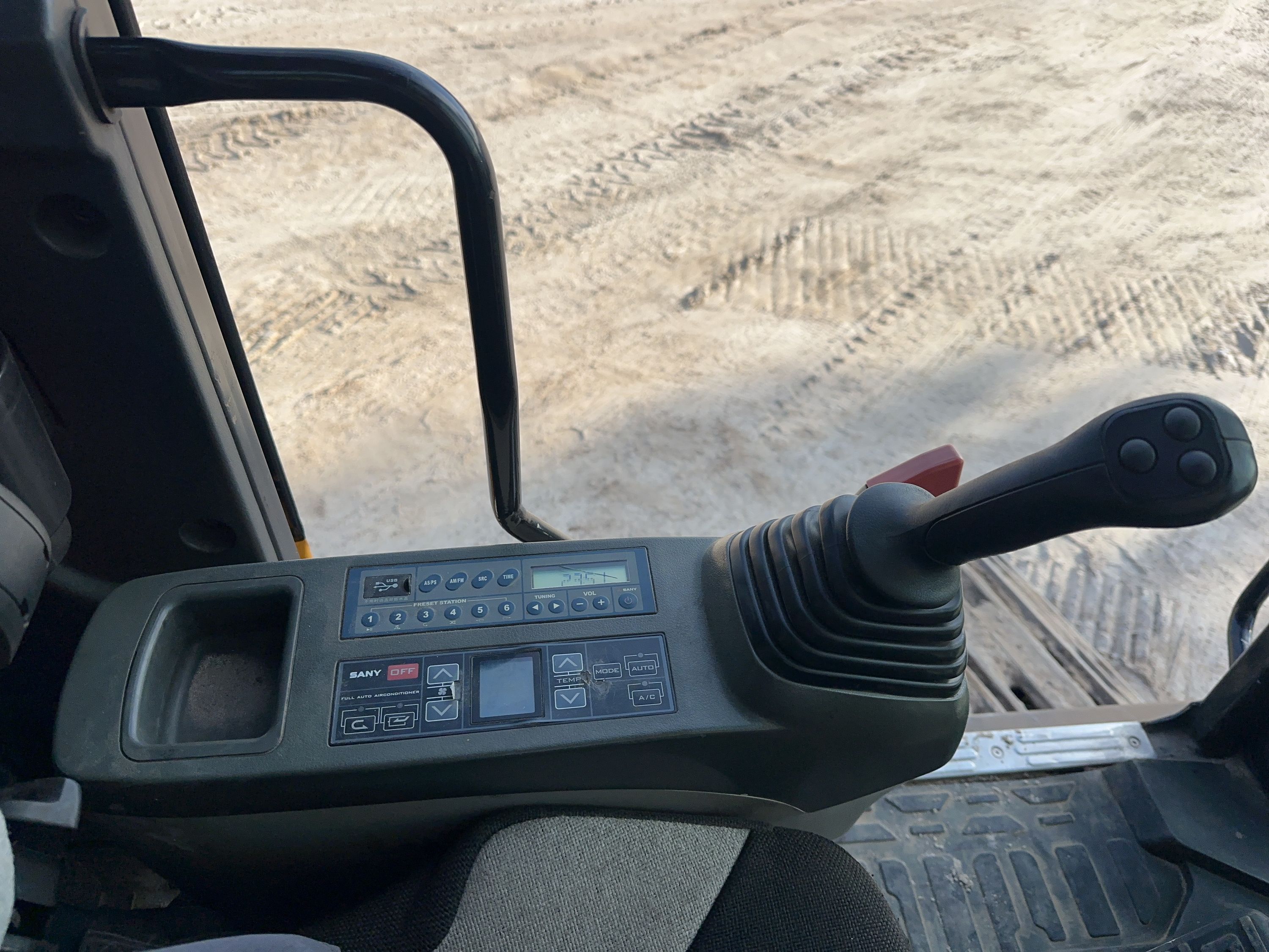 2018 SANY SY265C Photo 21 Thumbnail