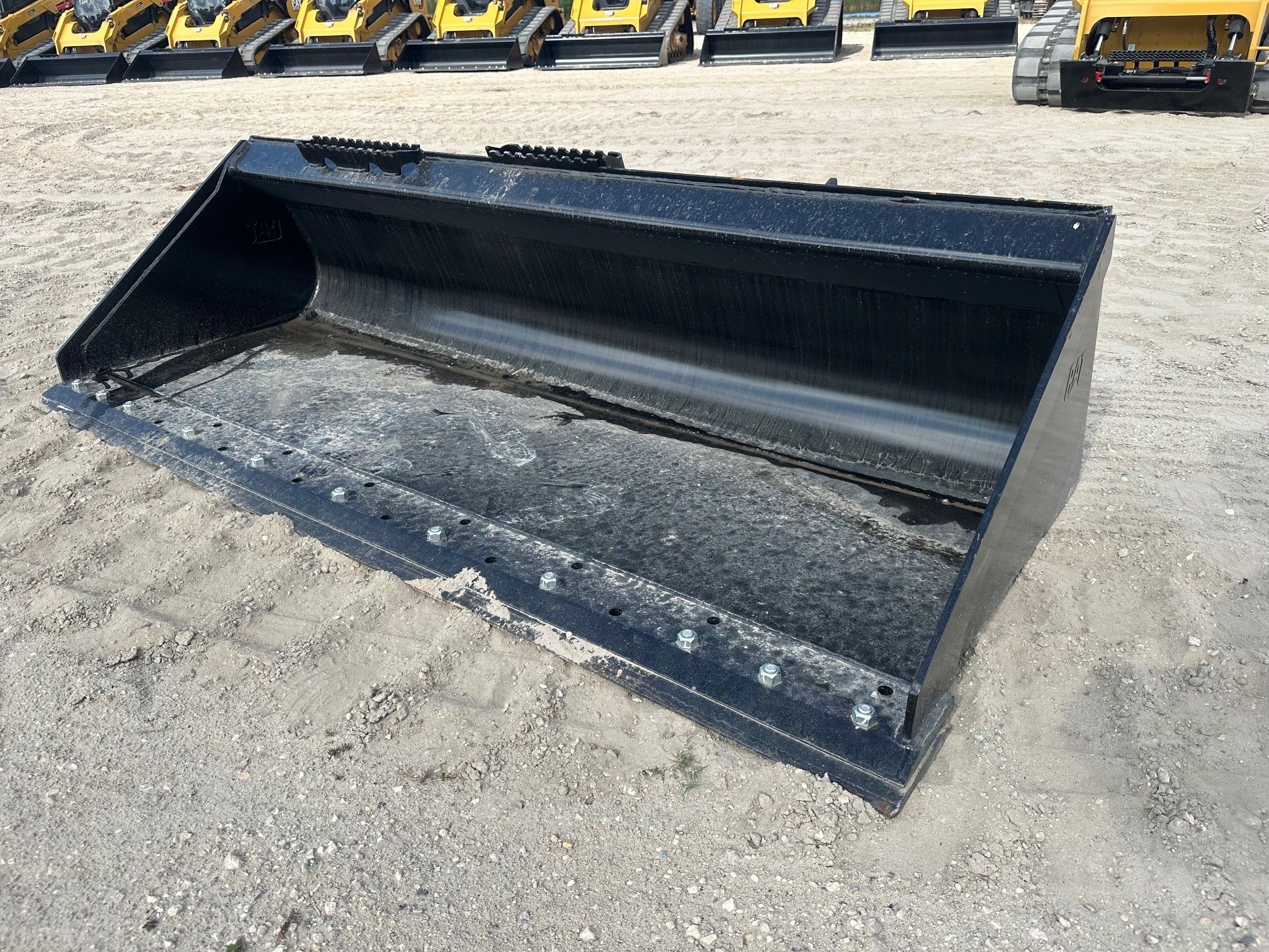 CAT 299D3 80" Skid Steer Bucket Photo 1 Thumbnail