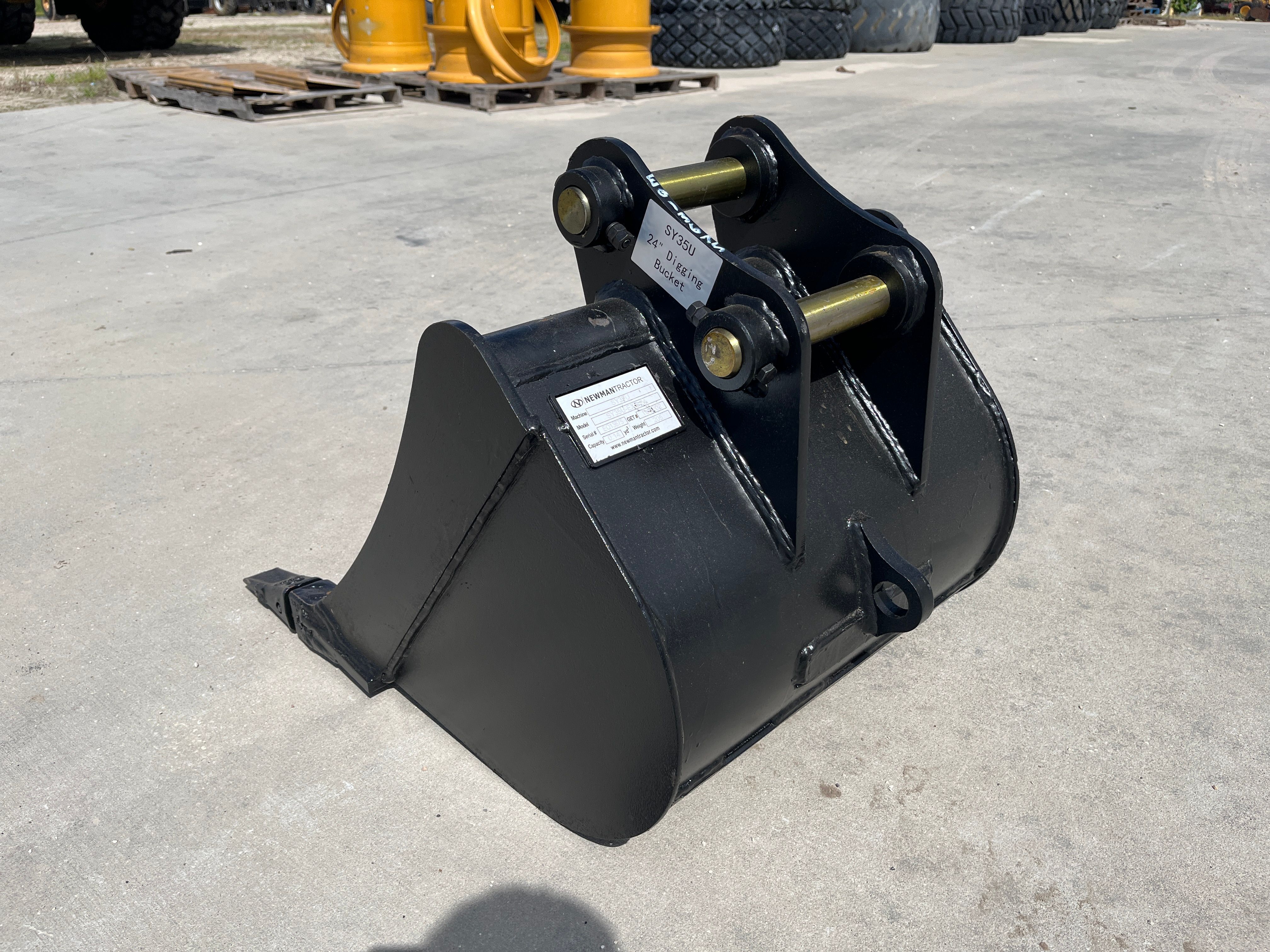 24" BUCKET FOR SY35U Photo 2 Thumbnail