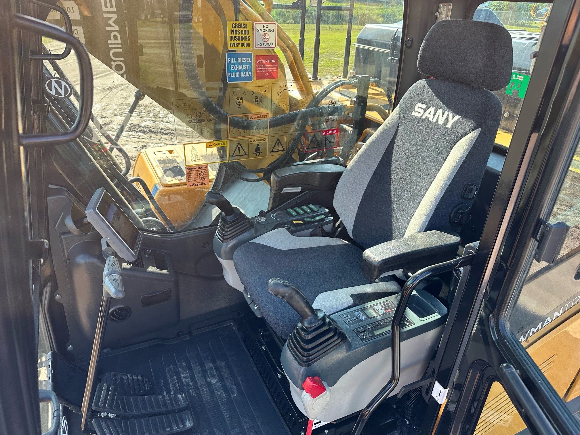 2023 SANY SY215C Photo 7 Thumbnail