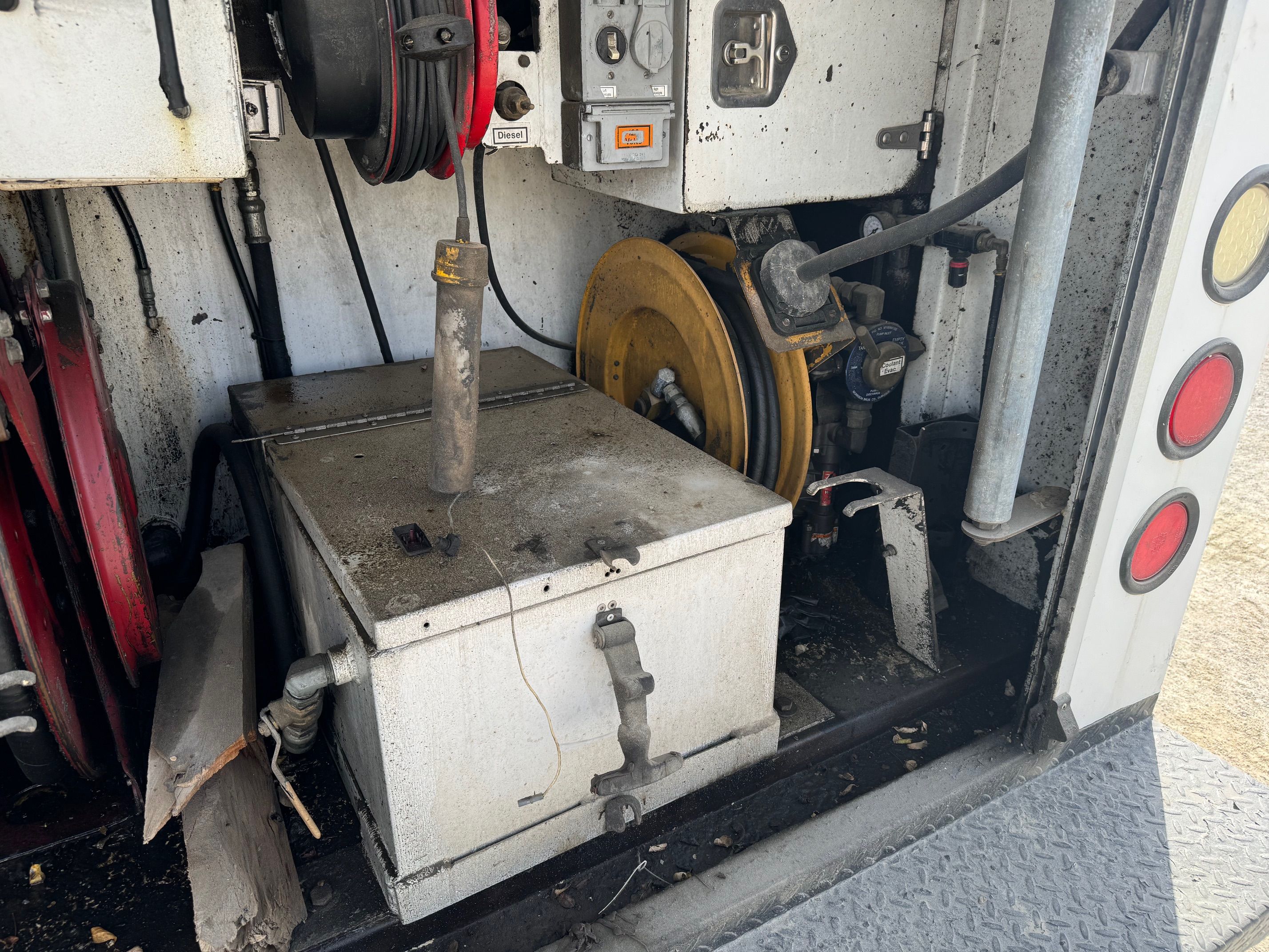 2005 STERLING L7501 Photo 7 Thumbnail