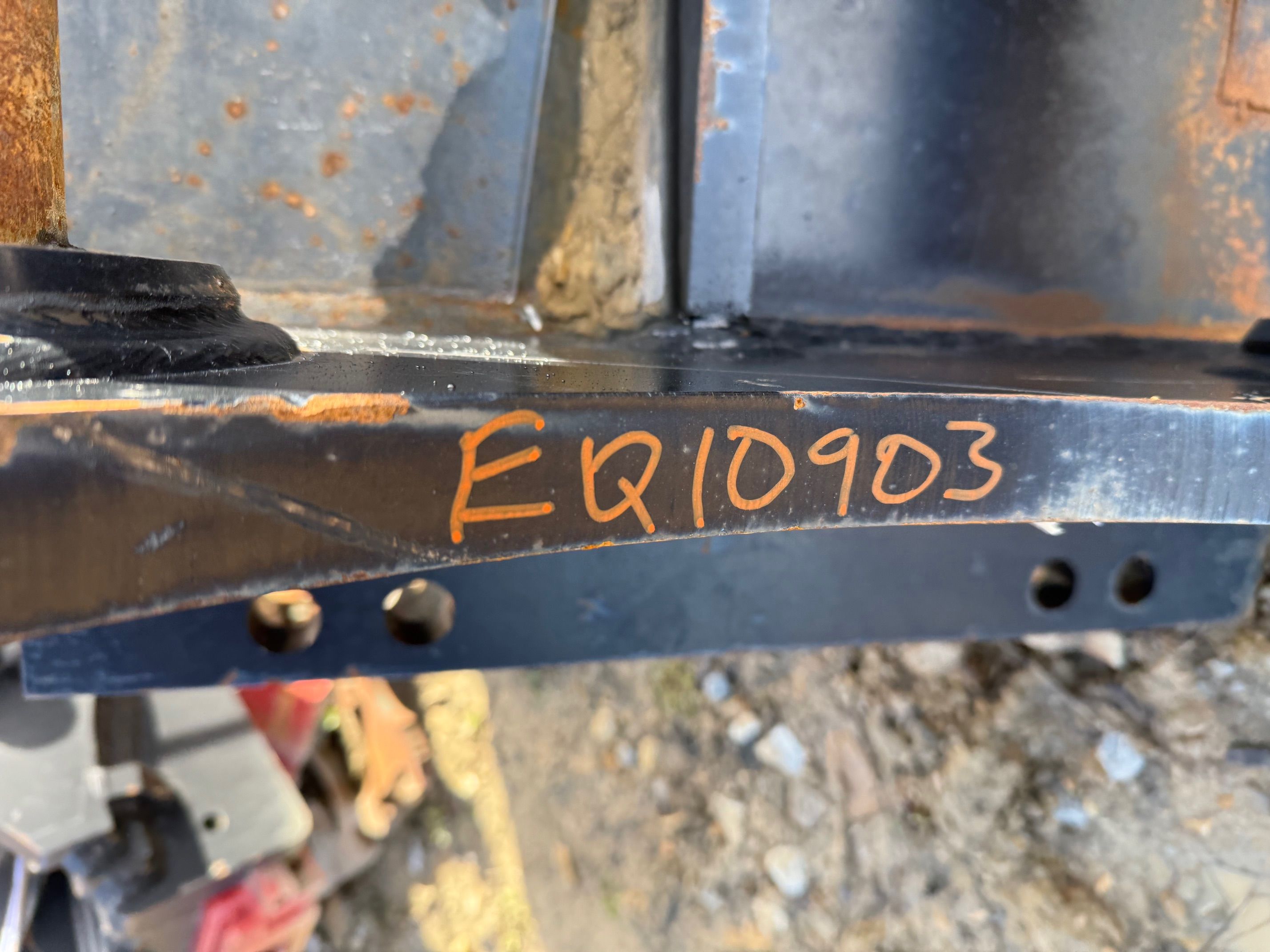 ALLU PADDING BUCKET MOUNT BRACKET FOR SY265C Photo 6 Thumbnail