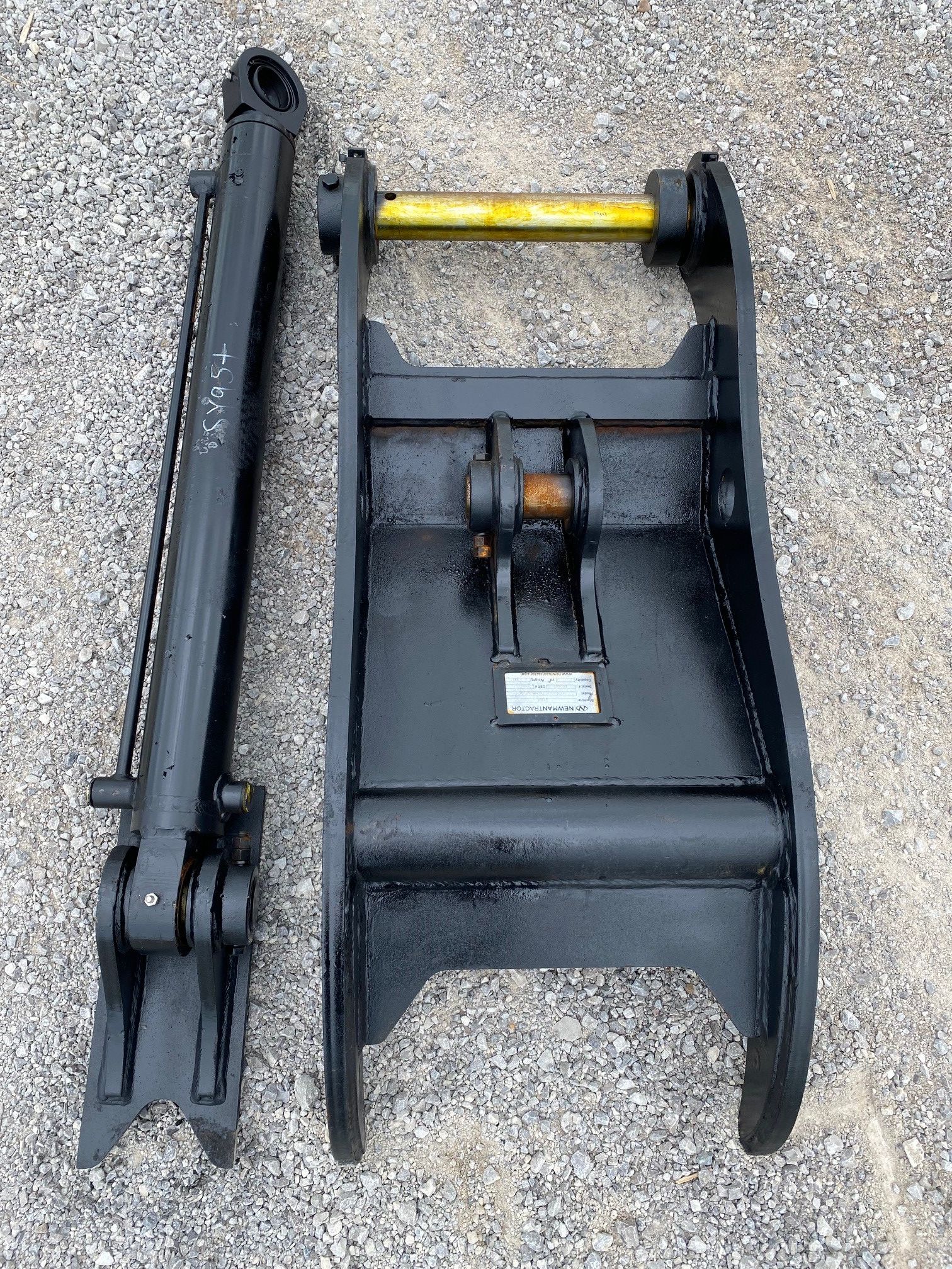 THUMB FOR SY95C (FOR USE W/ QUICK COUPLER) Photo 3 Thumbnail