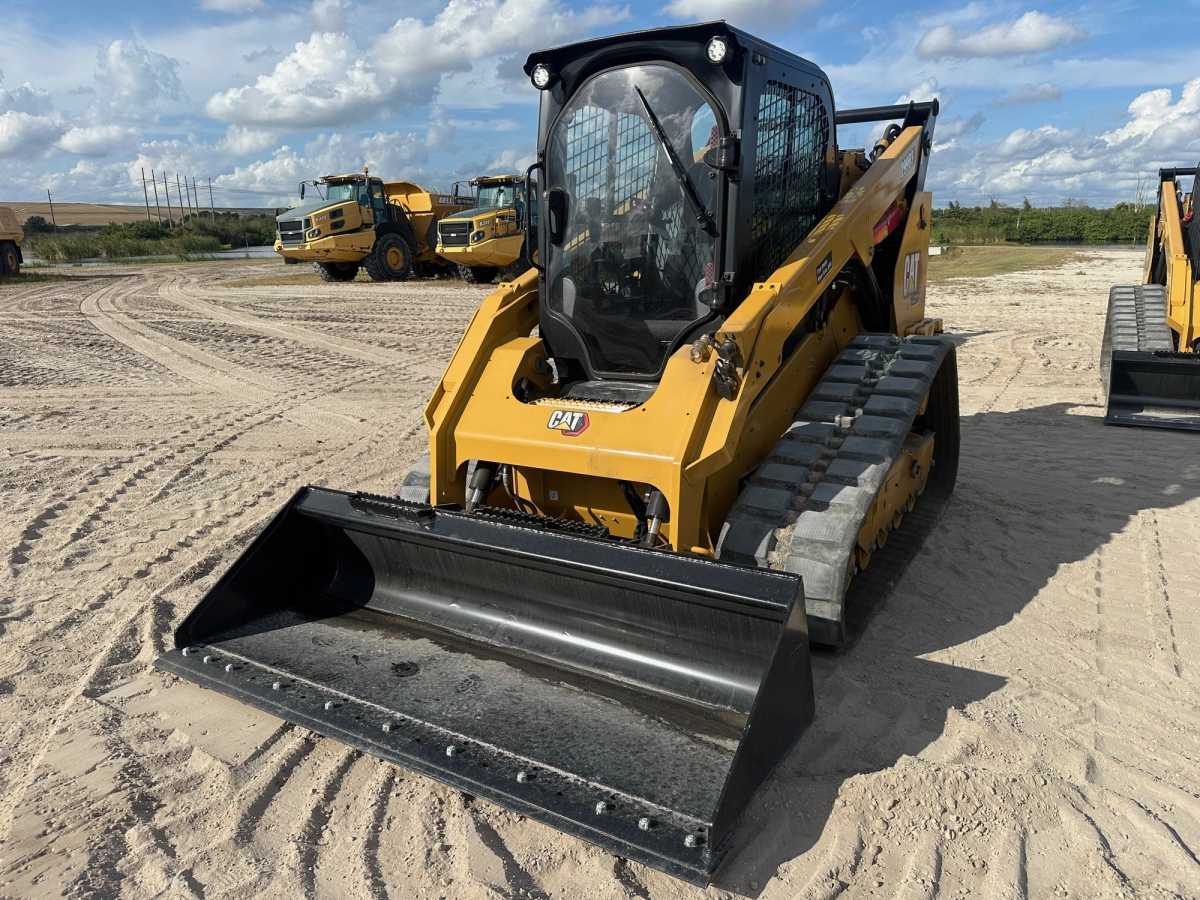 2024 CAT 299D3 Photo 1