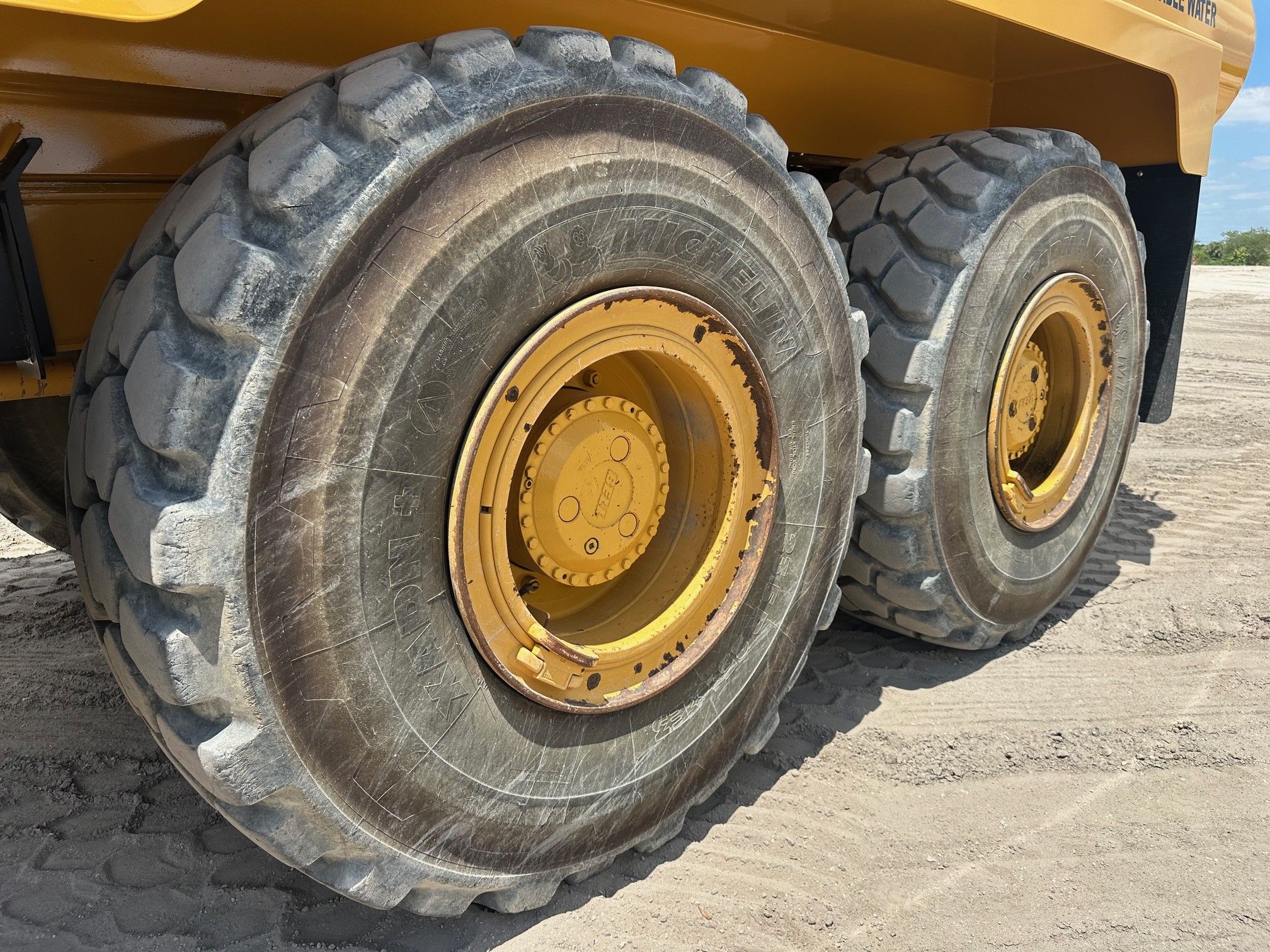 2021 BELL B25E Photo 12 Thumbnail