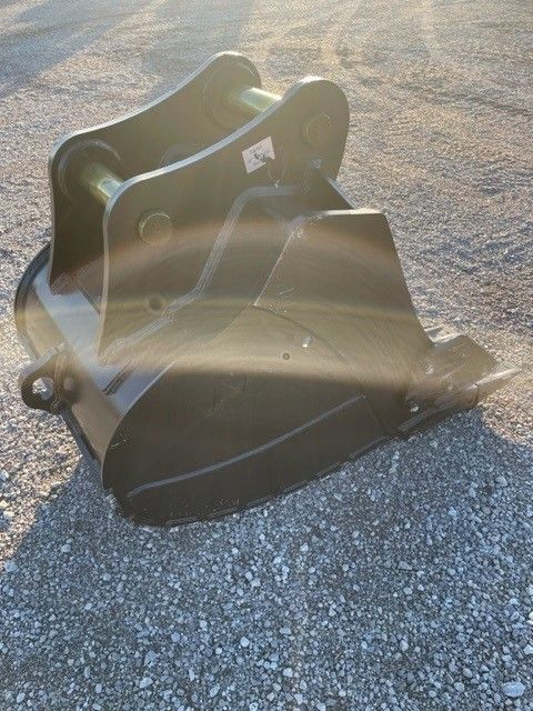 42" DIGGING BUCKET WITH 90MM PINS Photo 4 Thumbnail