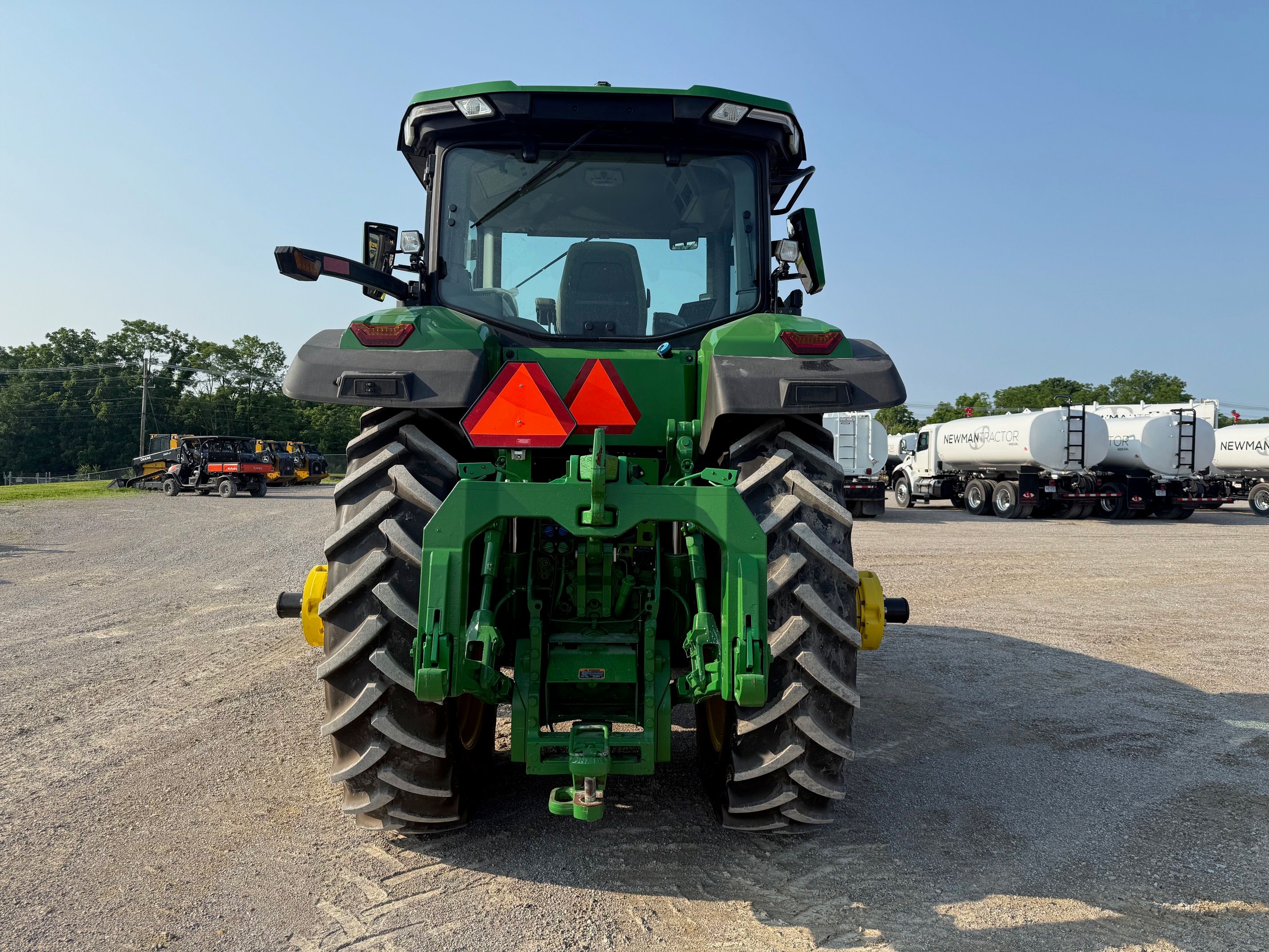 2023 JOHN DEERE 8R 310 Photo 4 Thumbnail