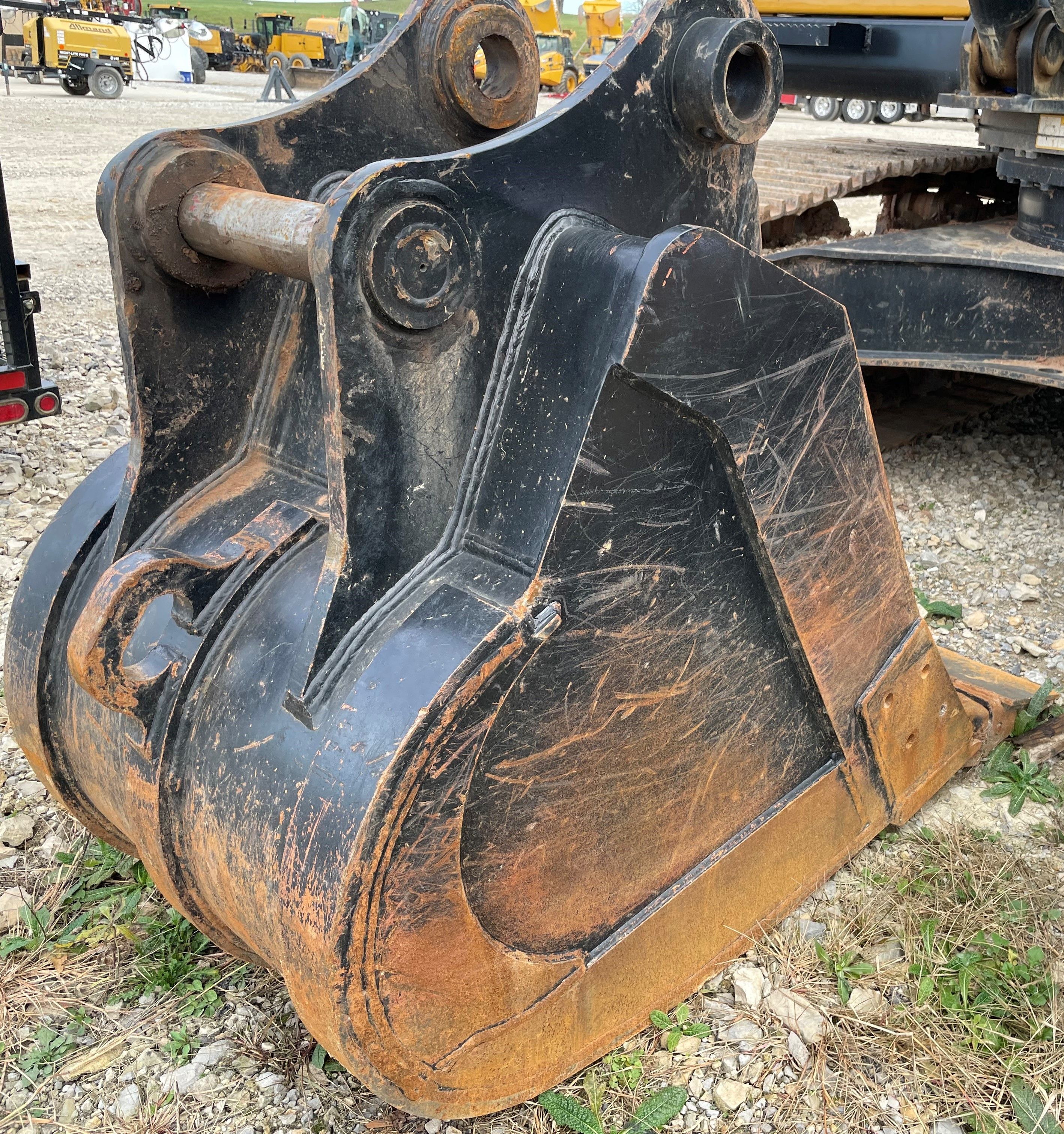 36" BUCKET FOR SY365C Photo 1 Thumbnail