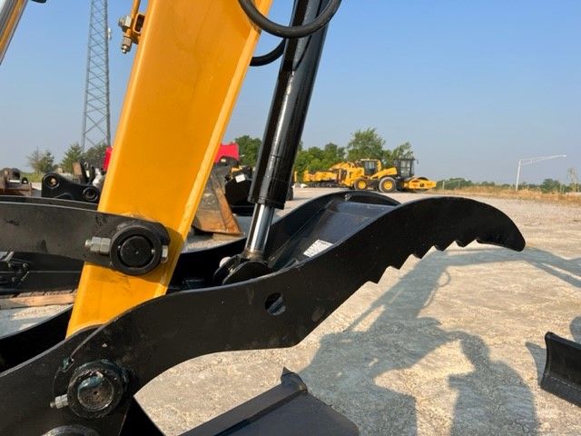 THUMB FOR SY60C (NO QUICK COUPLER) Photo 2 Thumbnail