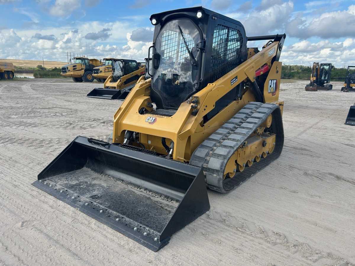 2024 CAT 299D3 Photo 1