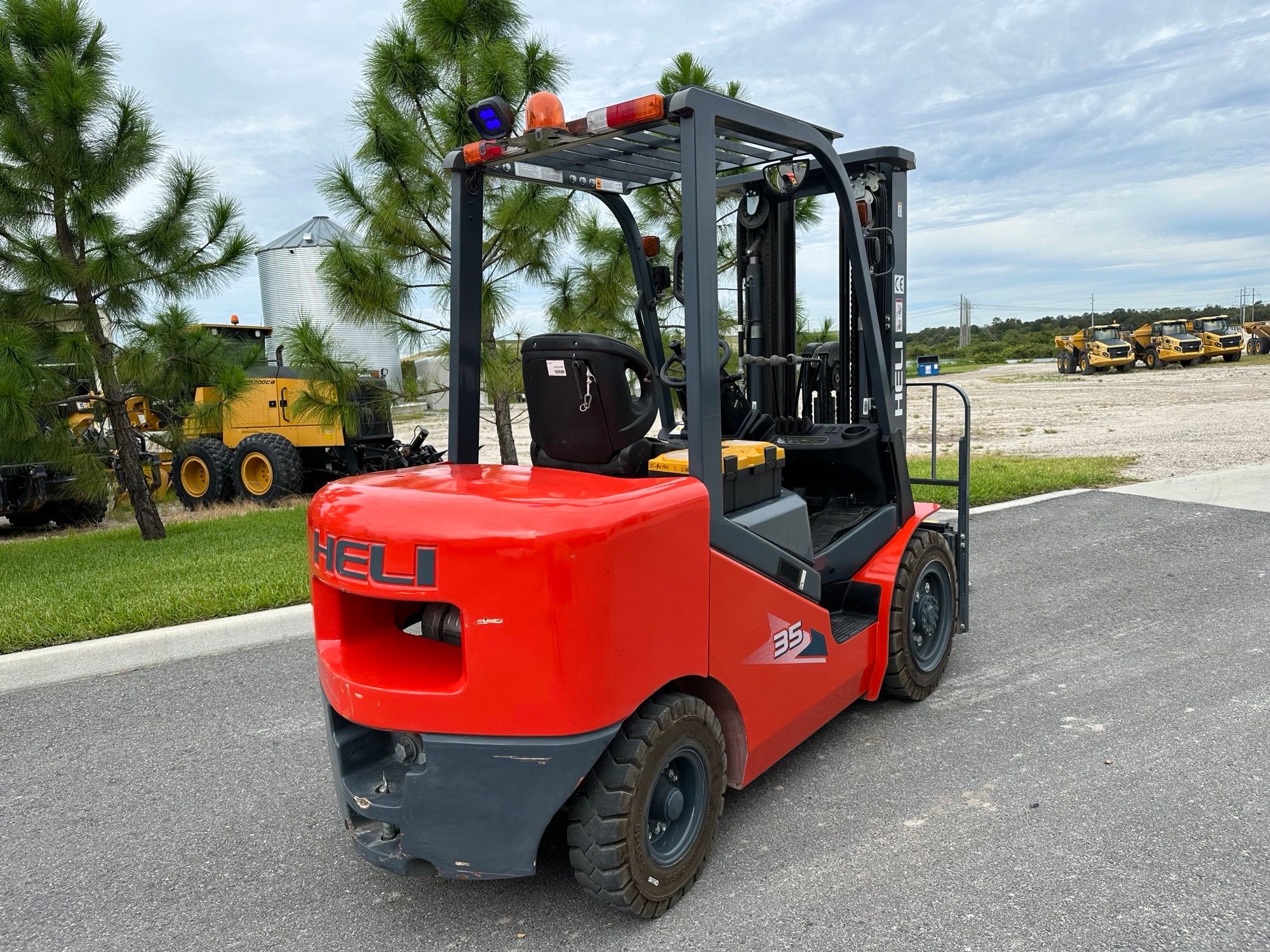 2022 HELI CPCD35KU Photo 4 Thumbnail