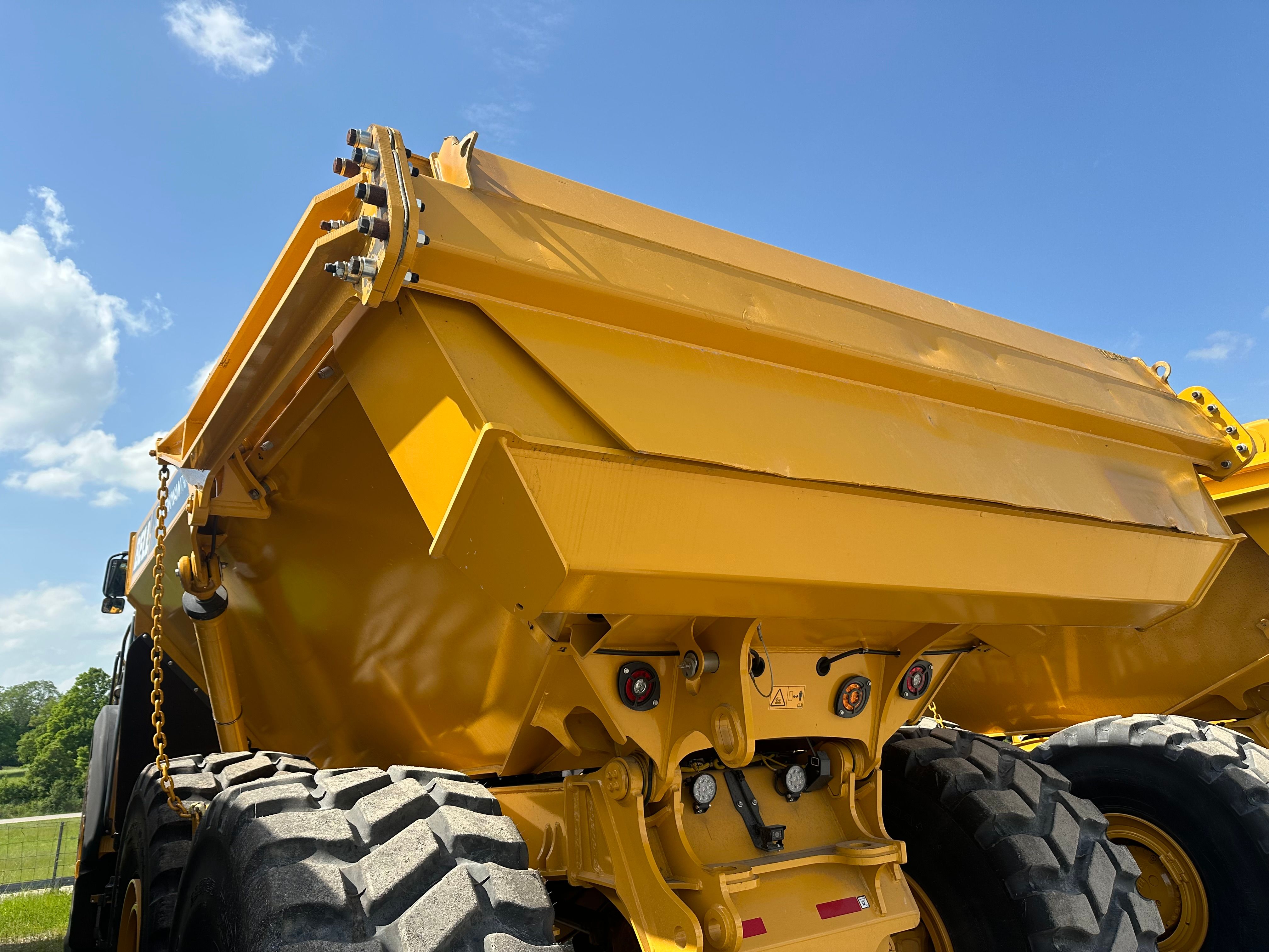 TAILGATE FOR B45E Photo 1 Thumbnail