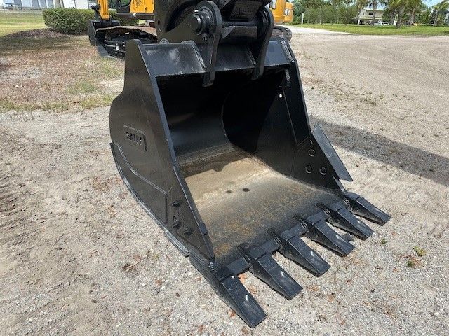 48" BUCKET FOR SY225C Photo 3 Thumbnail