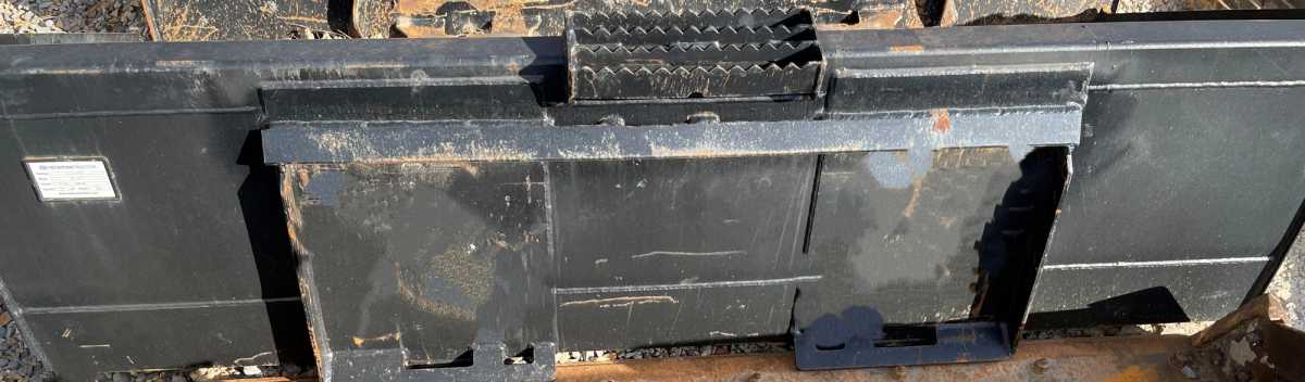 84" SKID STEER BUCKET BOE Photo 1