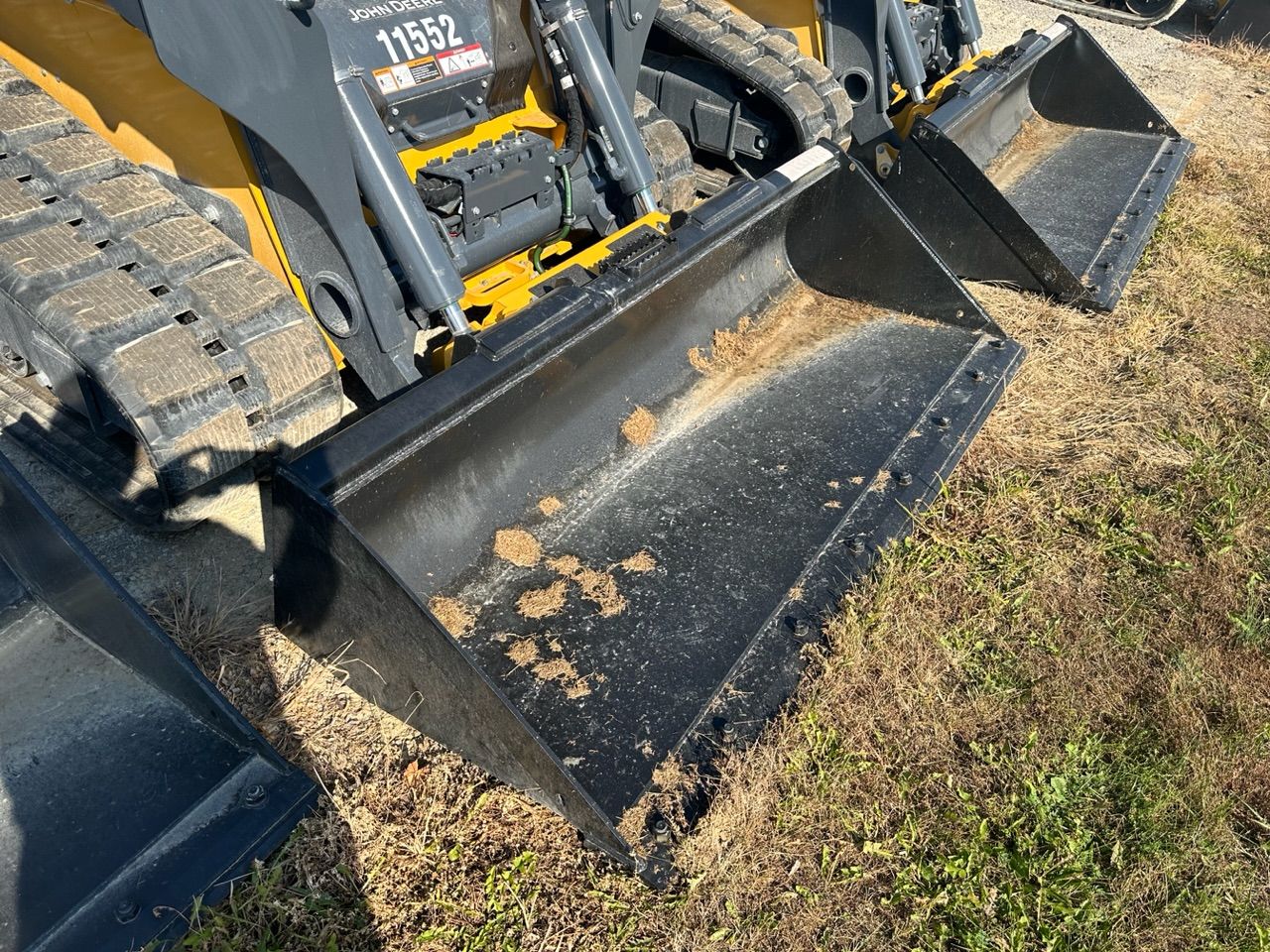 84" BUCKET FOR 333P Photo 2 Thumbnail