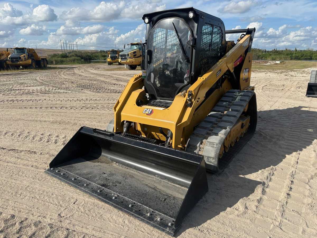 2024 CAT 299D3 Photo 1