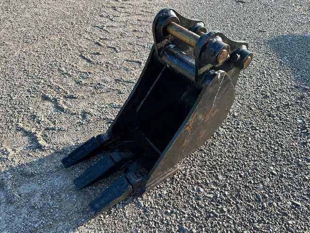 10" BUCKET FOR SY16C Photo 1