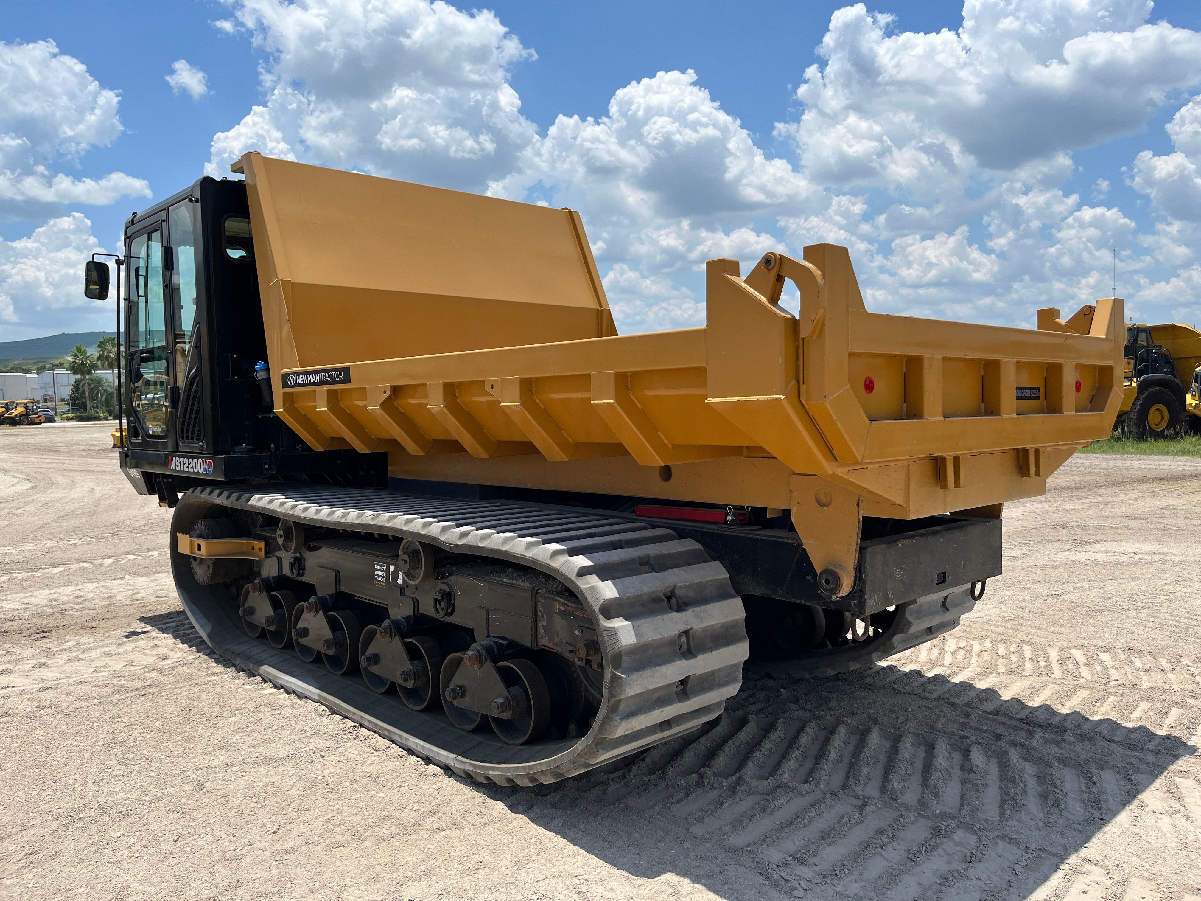 2022 MOROOKA MST 2200VD Photo 3 Thumbnail