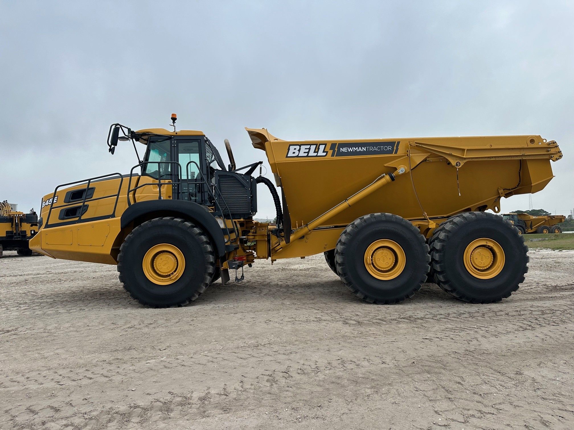 2025 BELL B45E Photo 2 Thumbnail