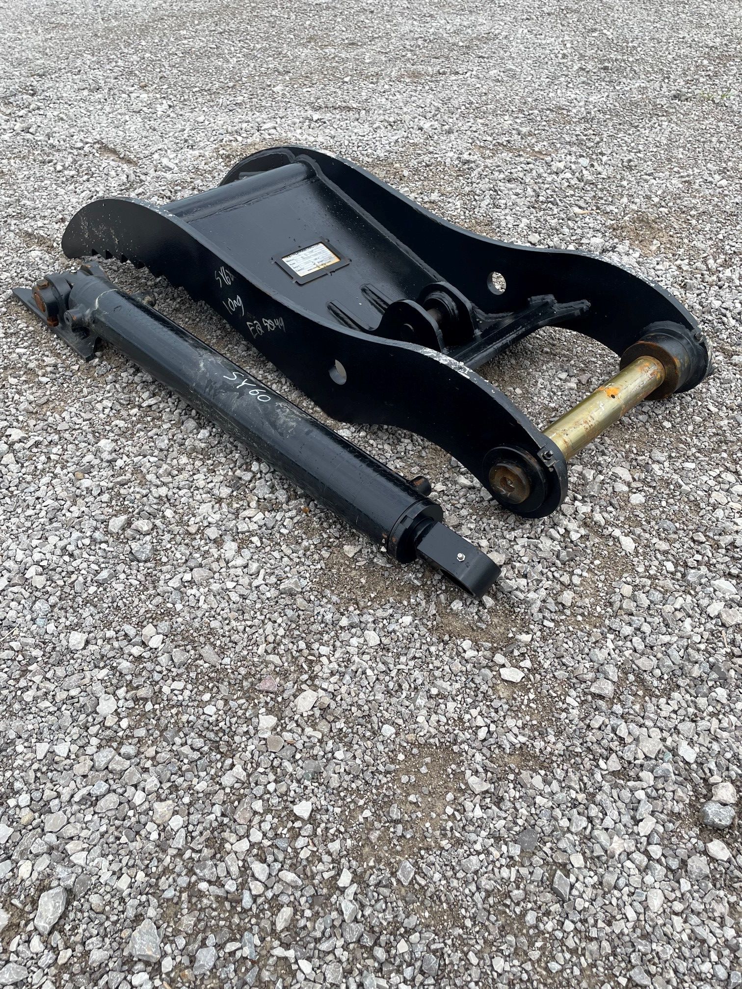 THUMB FOR SY60C (FOR USE W/ QUICK COUPLER) Photo 2 Thumbnail