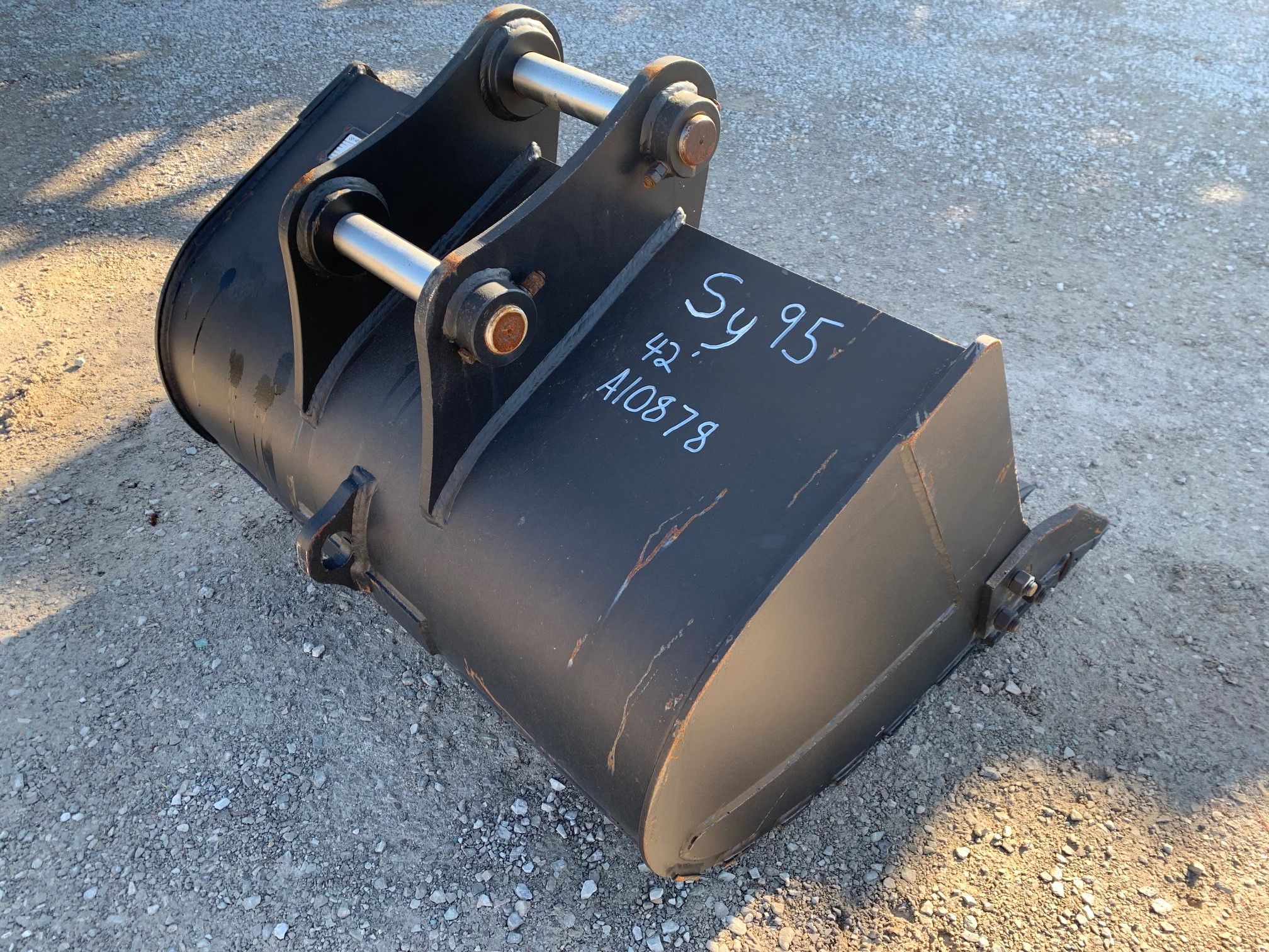 48" BUCKET FOR SY95C Photo 2 Thumbnail