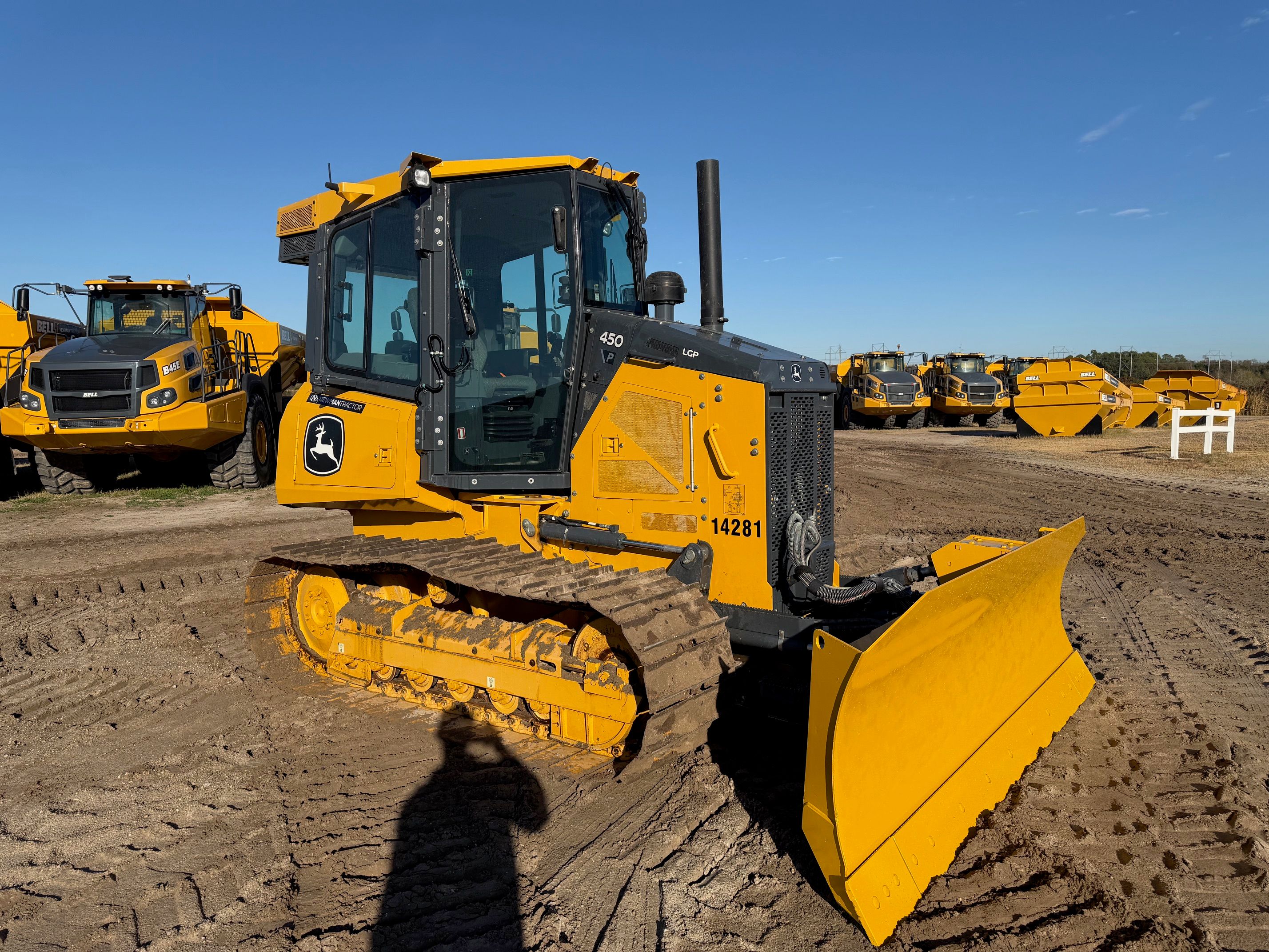 2023 JOHN DEERE 450P LGP Photo 6 Thumbnail