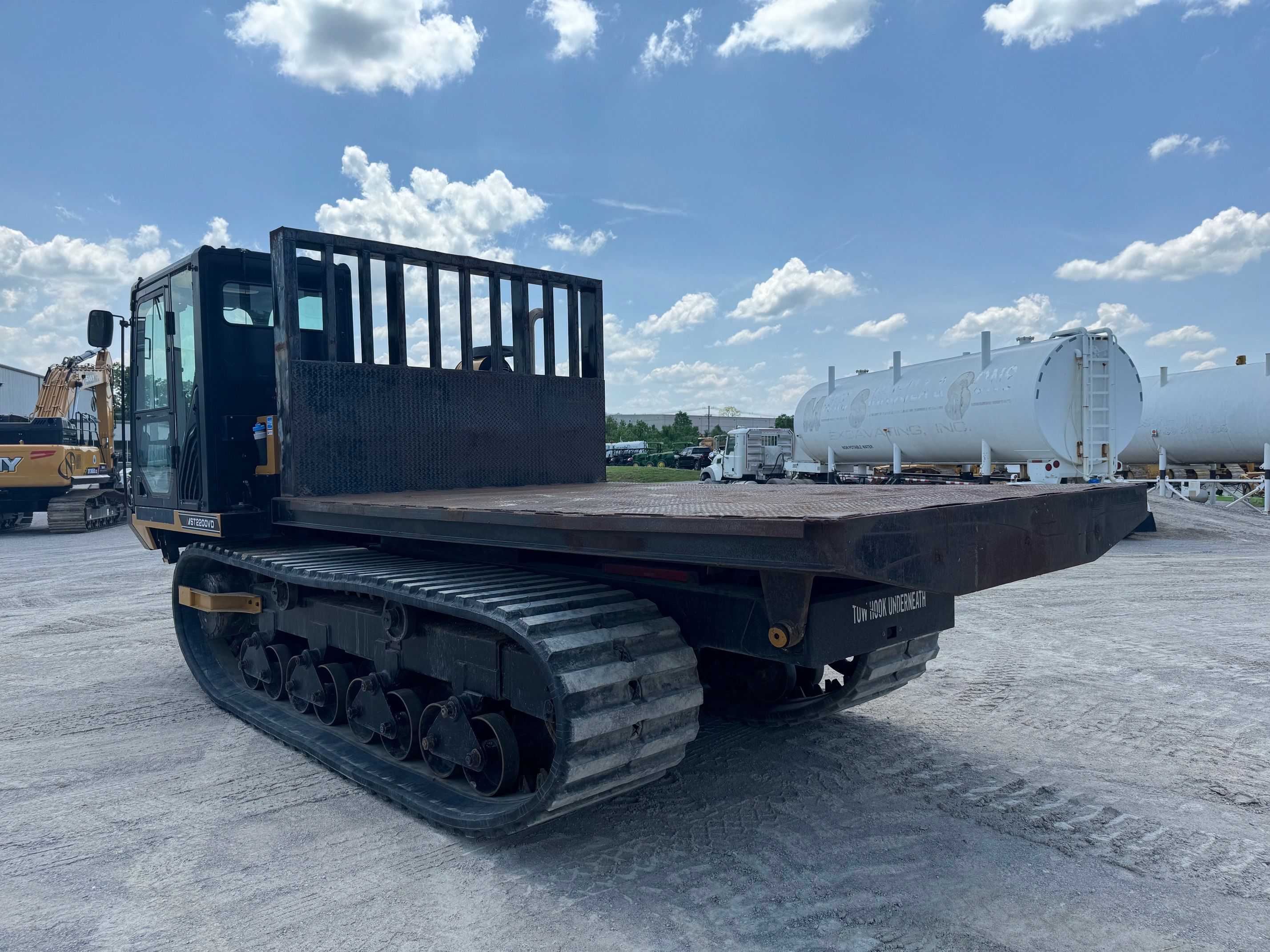 2018 MOROOKA MST 2200VD Photo 2 Thumbnail