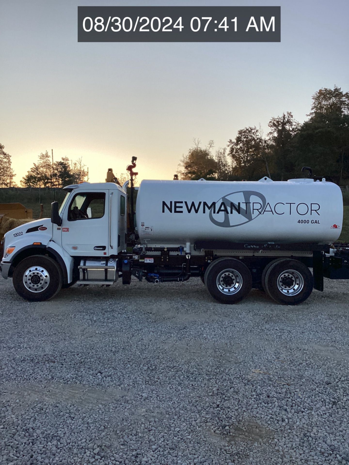 2025 PETERBILT 548 WATER Photo 9 Thumbnail