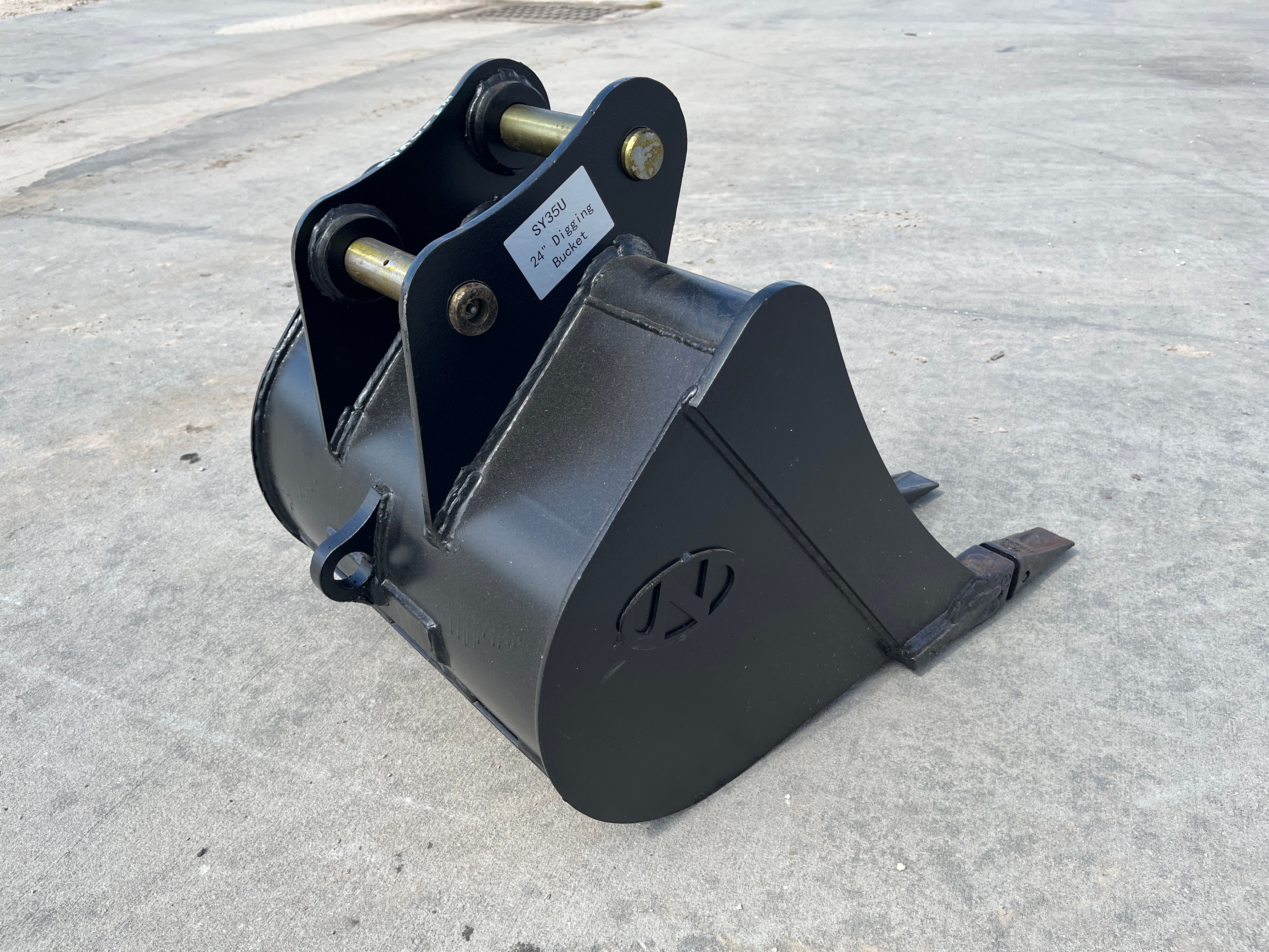 24" BUCKET FOR SY35U Photo 3 Thumbnail