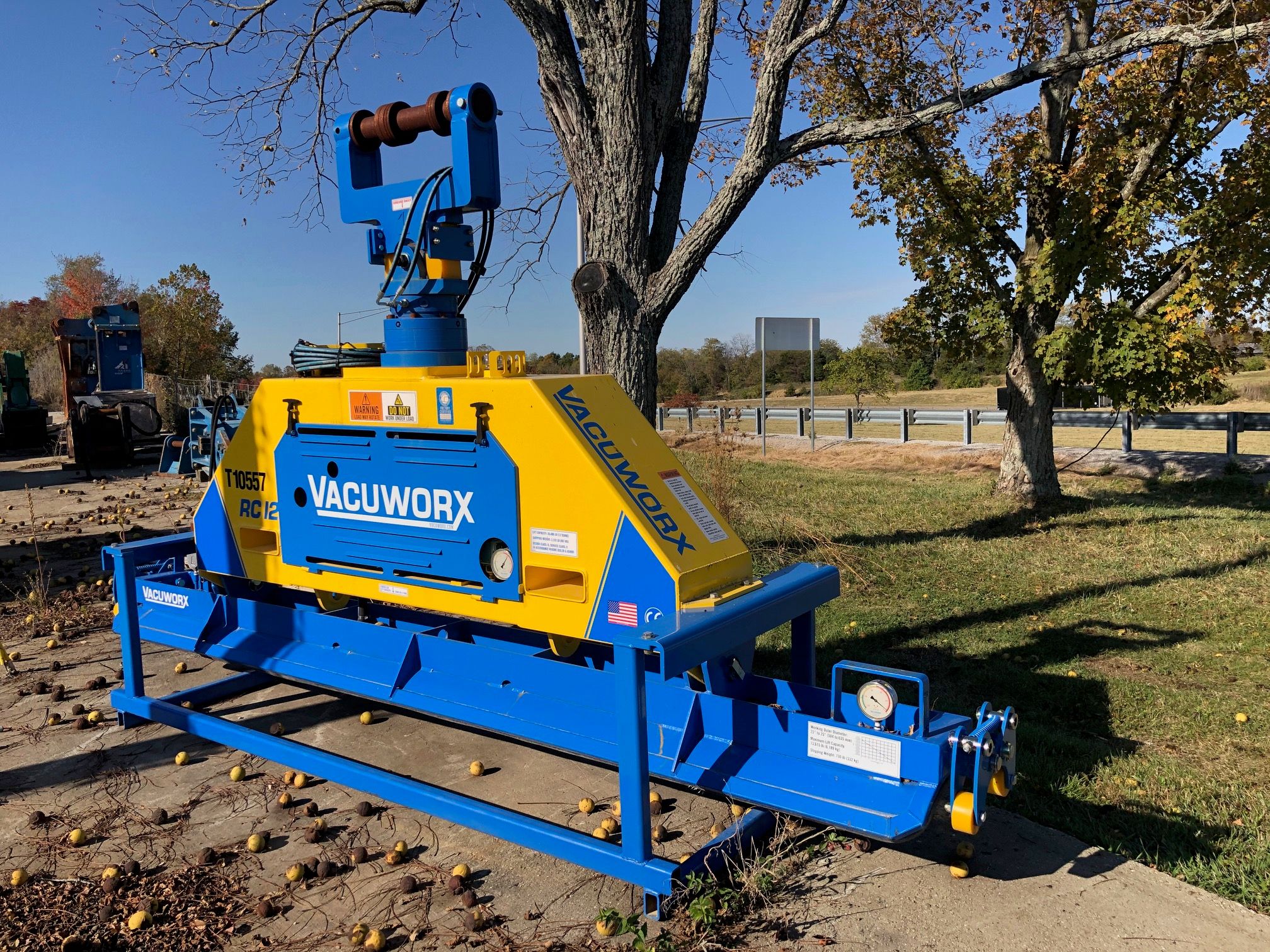 2019 VACUWORX RC12 VACUUM LIFTER FOR CAT 336 Photo 3 Thumbnail