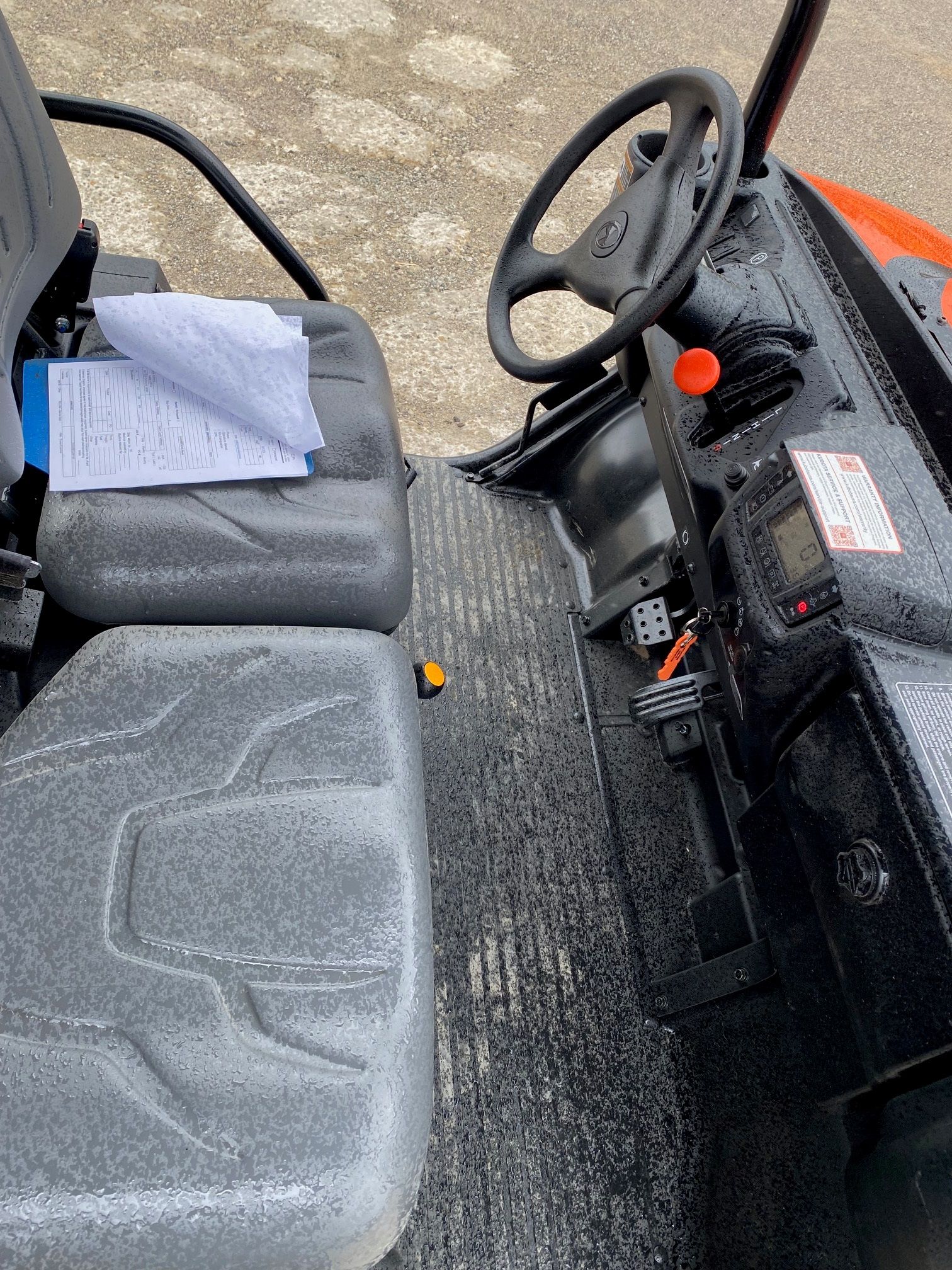 2023 KUBOTA RTV-X1140 Photo 8 Thumbnail