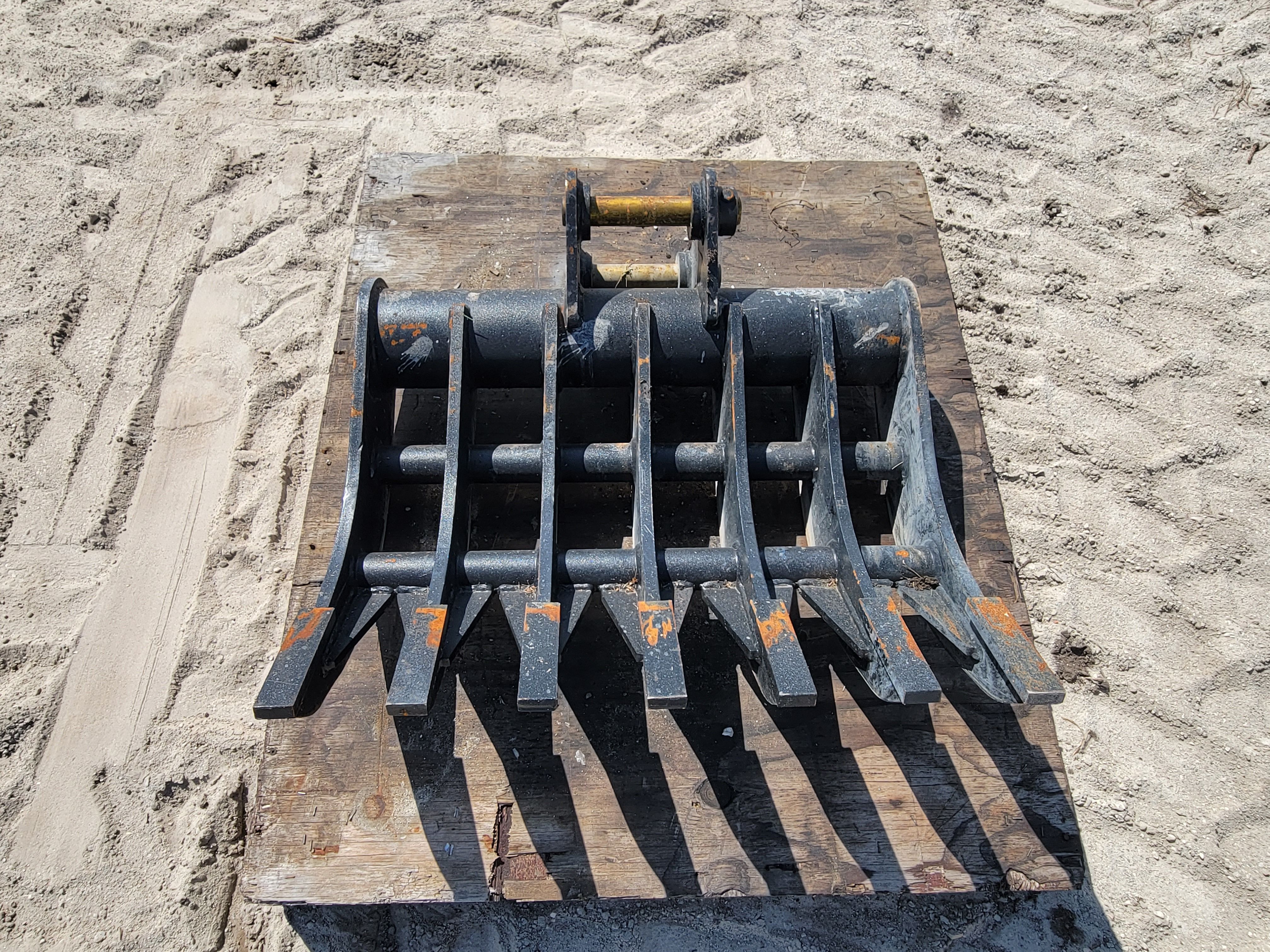 30" LANDSCAPE RAKE FOR SY50U Photo 1 Thumbnail