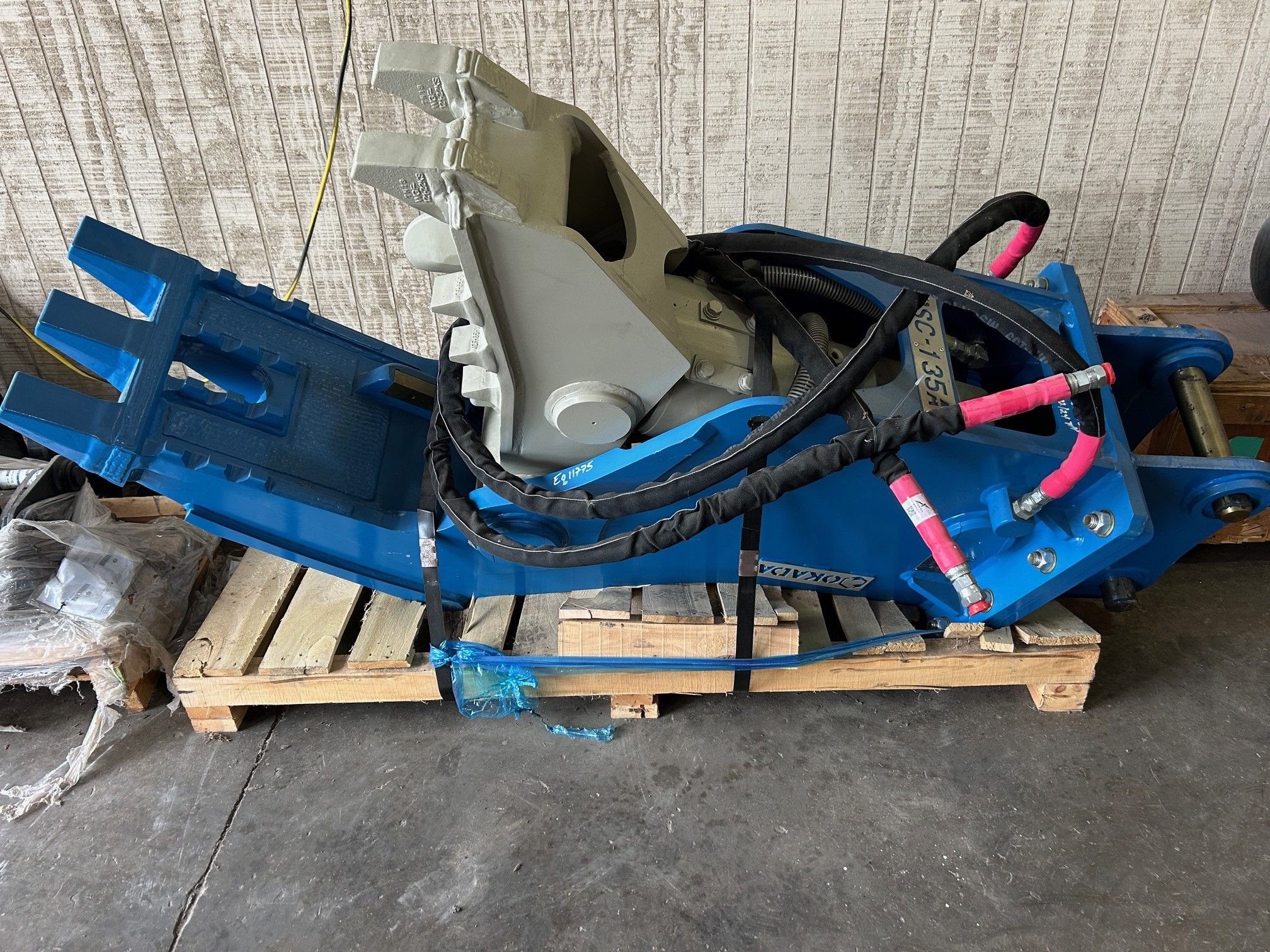 OSC135A HYDRAULIC CRUSHER FOR SY155U Photo 1 Thumbnail