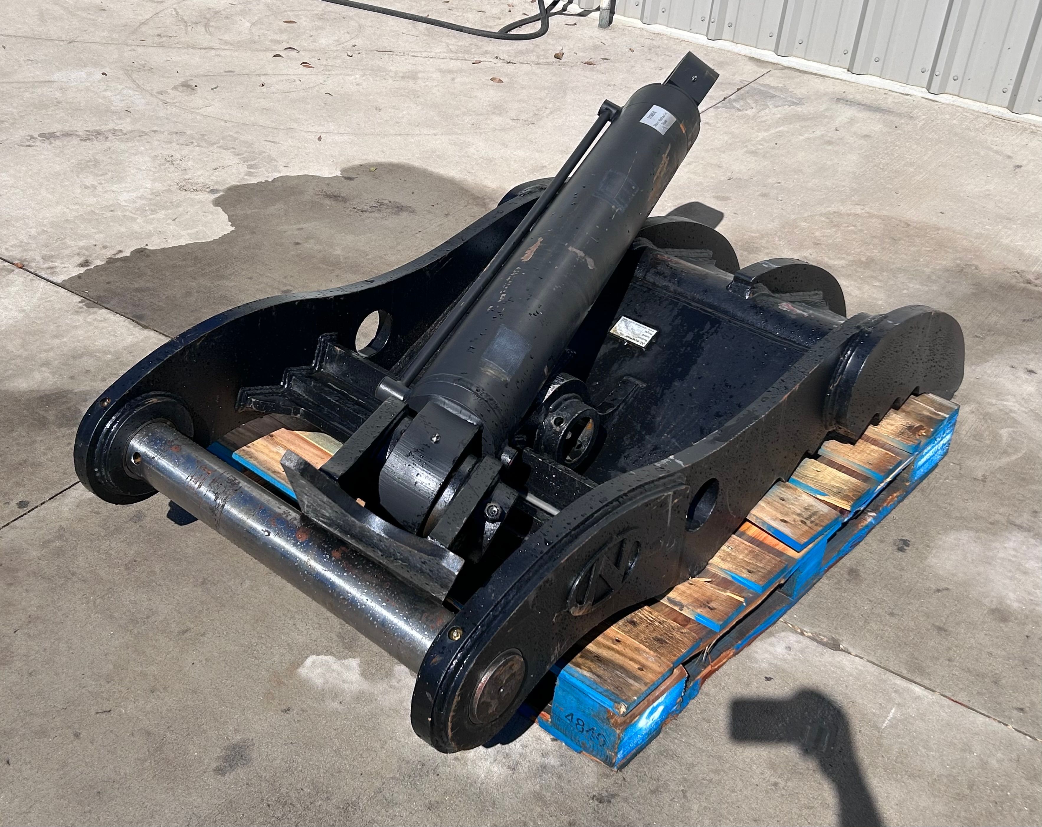 SHORT THUMB FOR SY385C (NO CPLR) Photo 2 Thumbnail