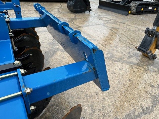 SKID STEER BRACKET FOR 8' STRAW CRIMPER Photo 1 Thumbnail