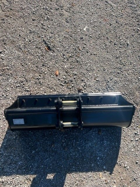 48" EXCAVATOR DITCH CLEANING BUCKET 40MM PIN Photo 2 Thumbnail