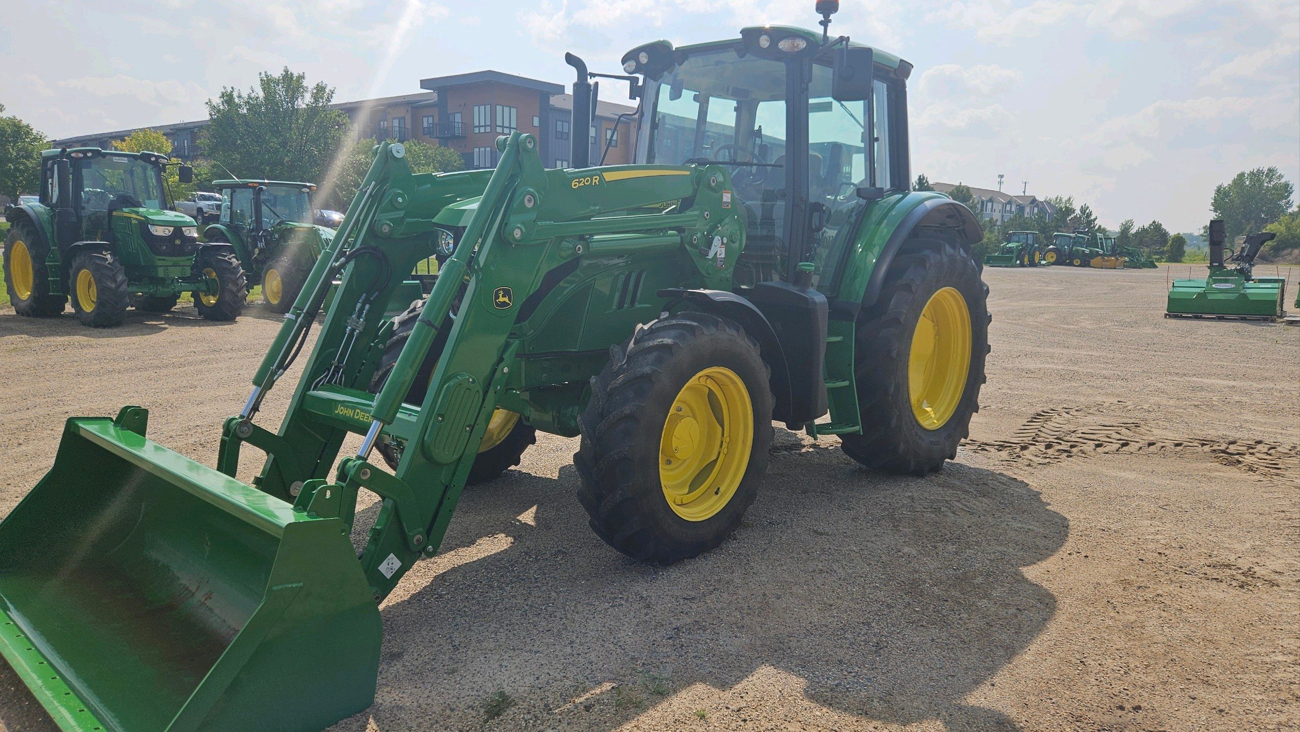 2021 JOHN DEERE 6130M Photo 1 Thumbnail