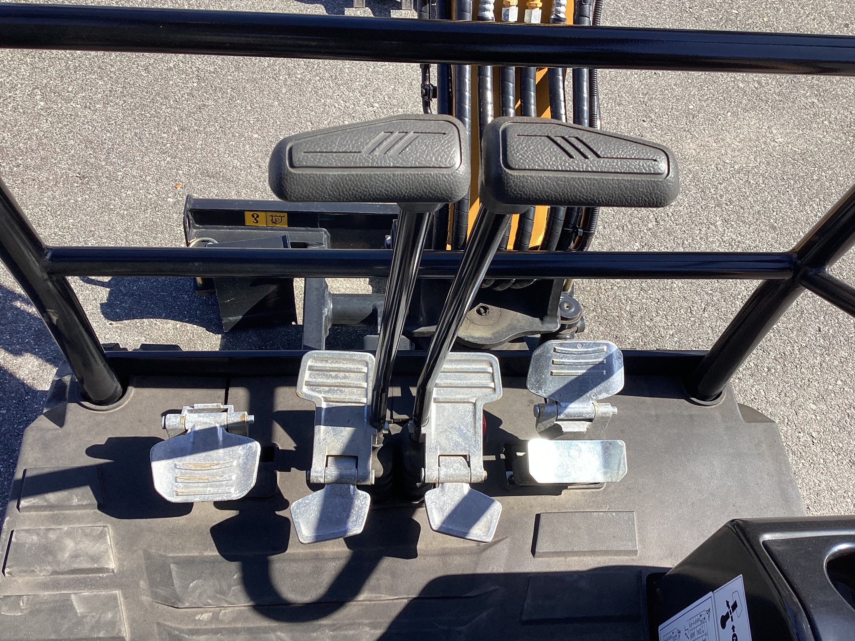  SANY SY16C Photo 10 Thumbnail