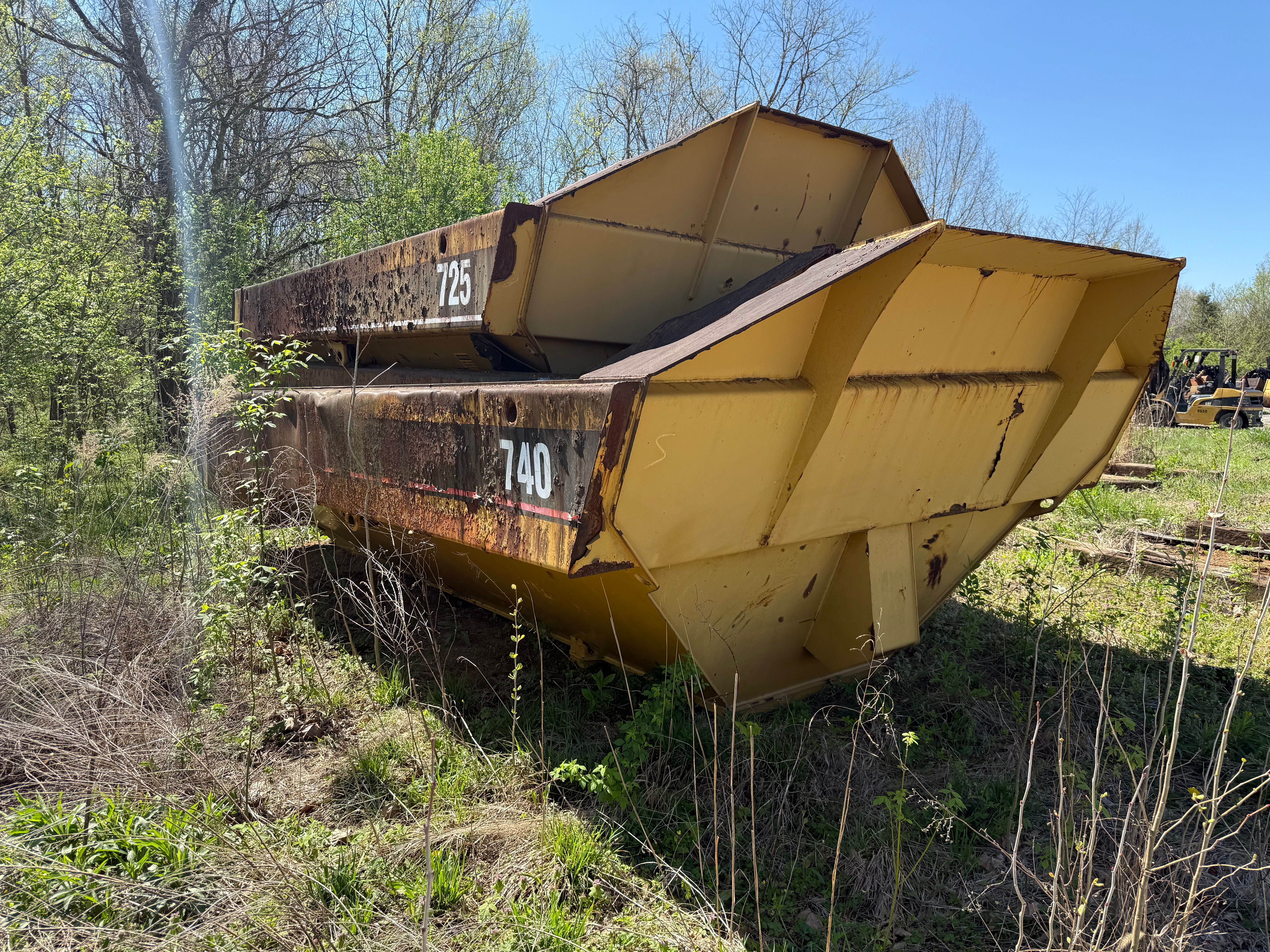 OFFROAD TRUCK BED FOR CAT 725 Photo 1 Thumbnail