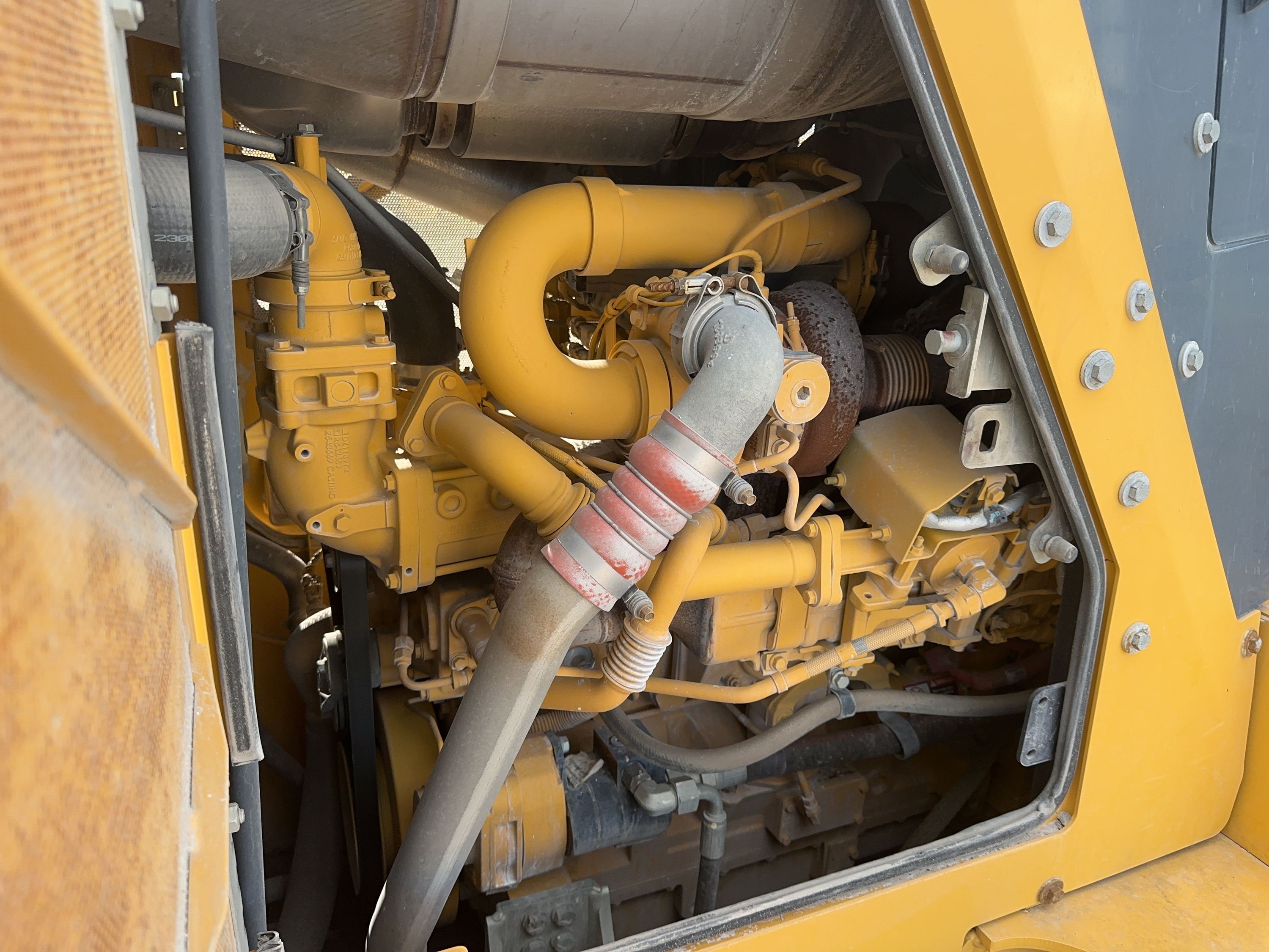 2023 JOHN DEERE 850L WLT Photo 19 Thumbnail