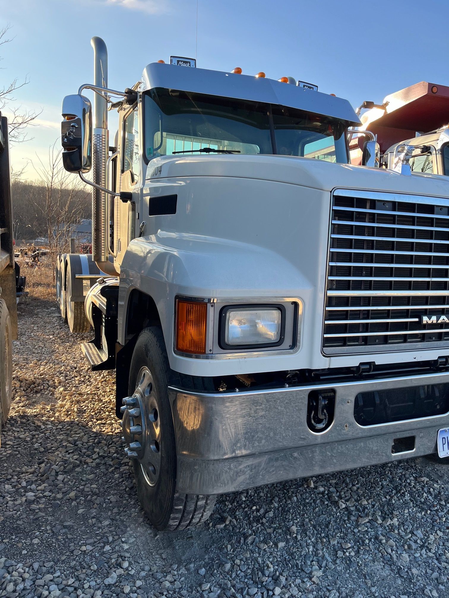 2018 MACK CHU613 Photo 3 Thumbnail